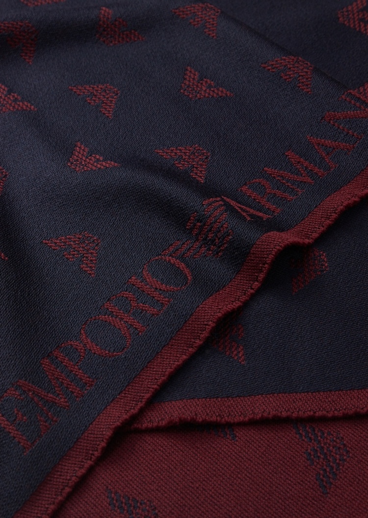 Emporio Armani 带有提花徽标的围巾