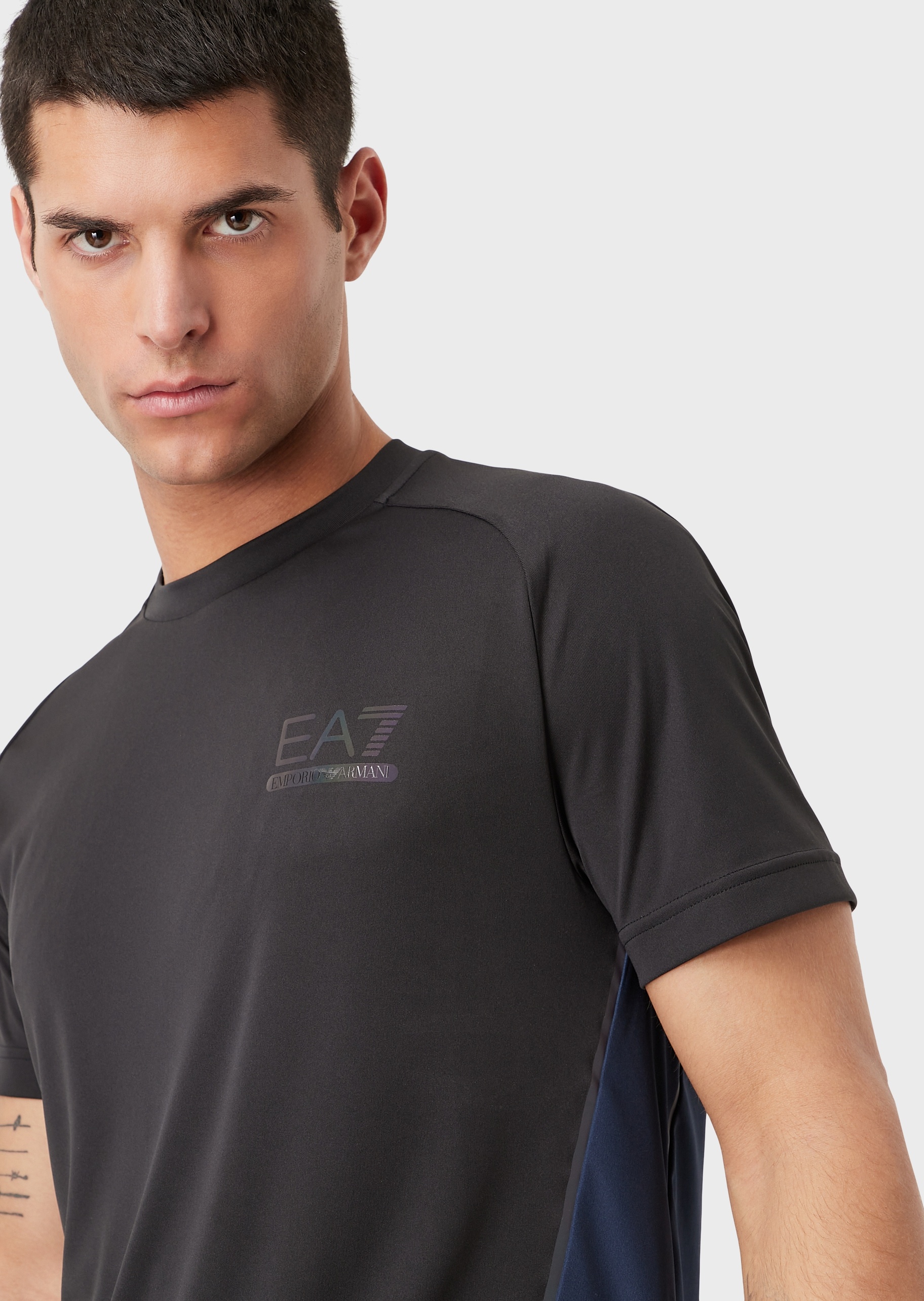 EA7 休闲运动T恤