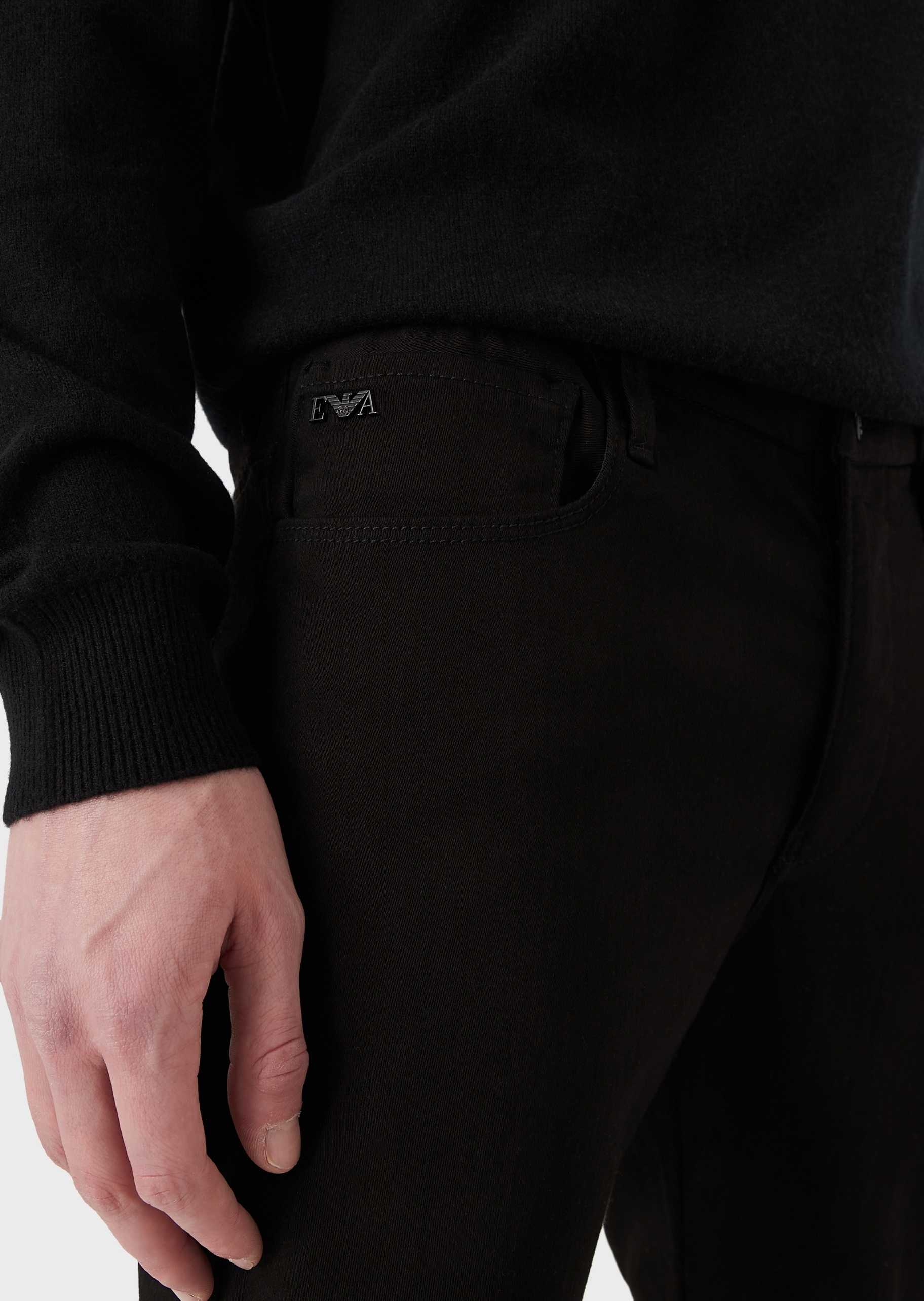 Emporio Armani 通勤百搭修身牛仔裤