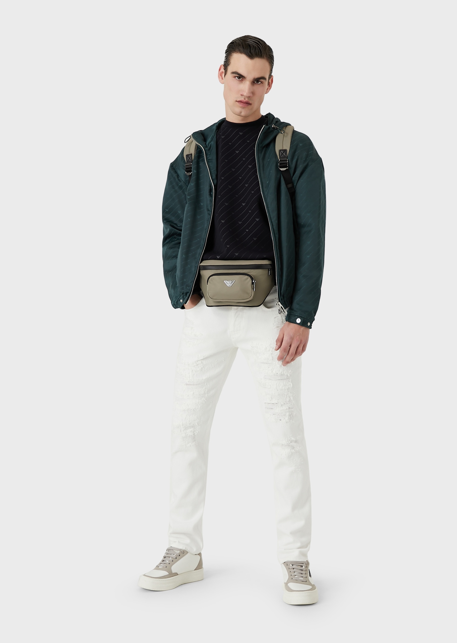 Emporio Armani 鹰标圆领长袖卫衣