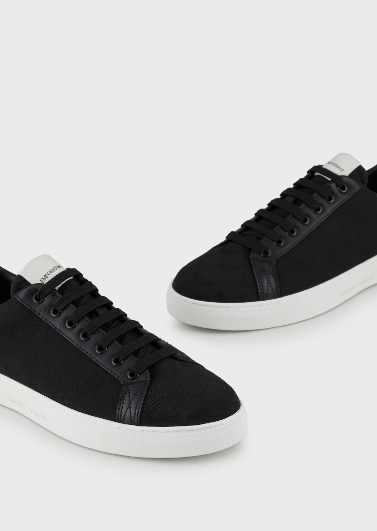 Emporio Armani 经典LOGO运动鞋