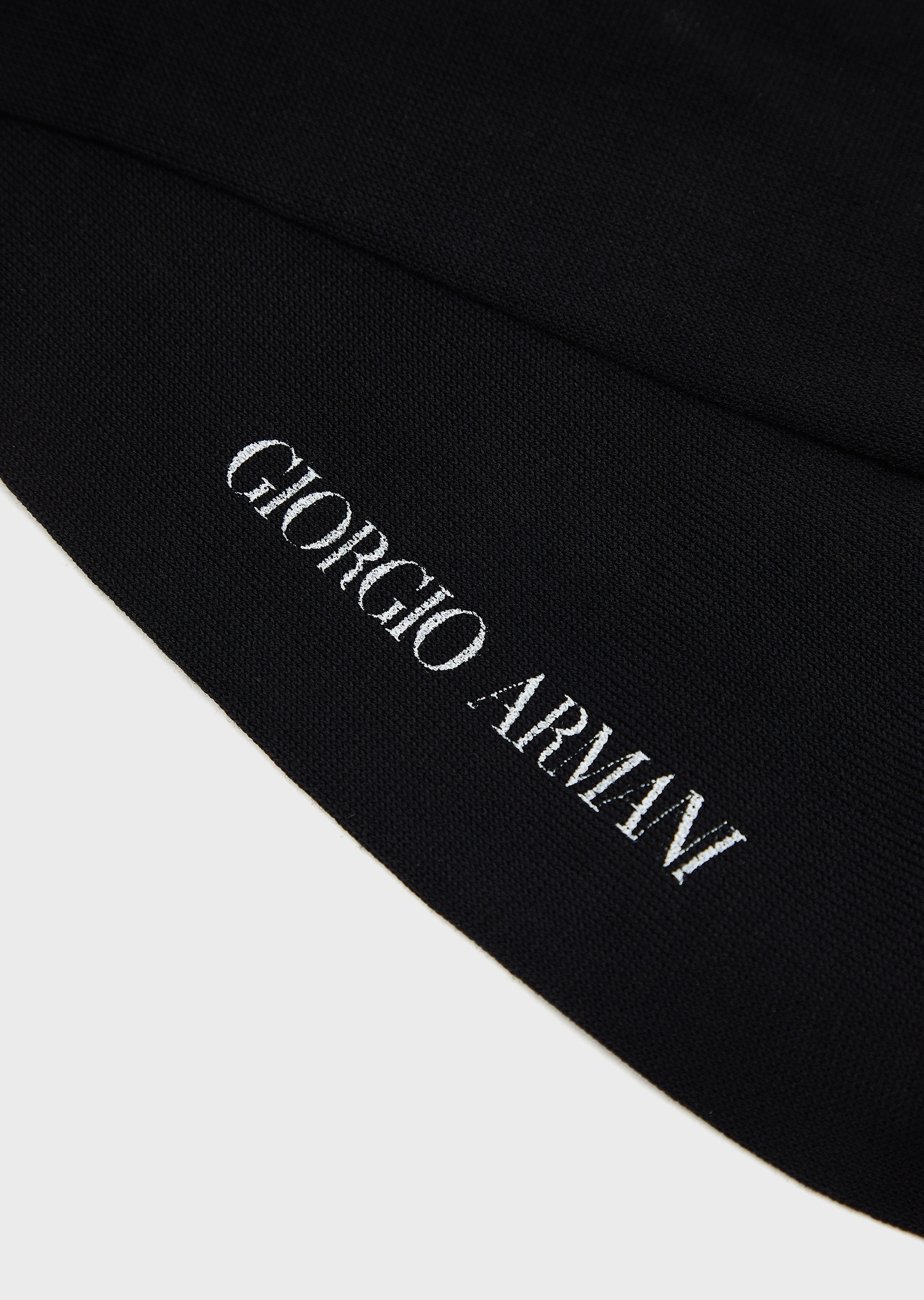 Giorgio Armani 男士罗纹收束袜口棉质中长筒刺绣纯色袜子