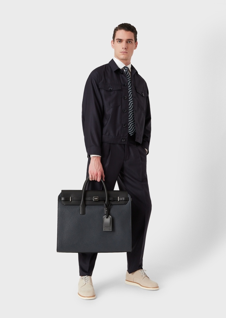 Giorgio Armani 经典皮革时尚旅行包