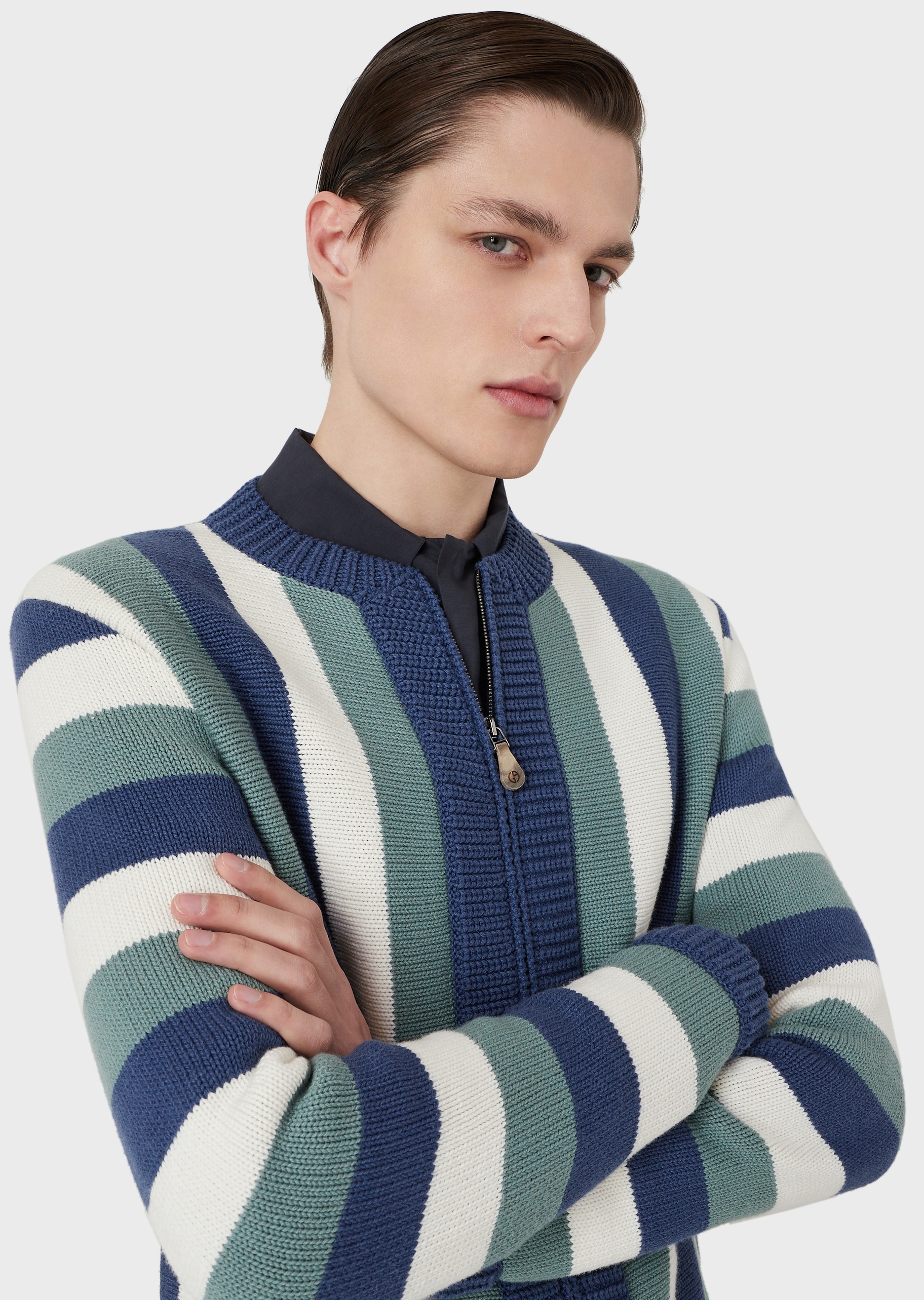 Giorgio Armani 撞色设计感羊毛开衫
