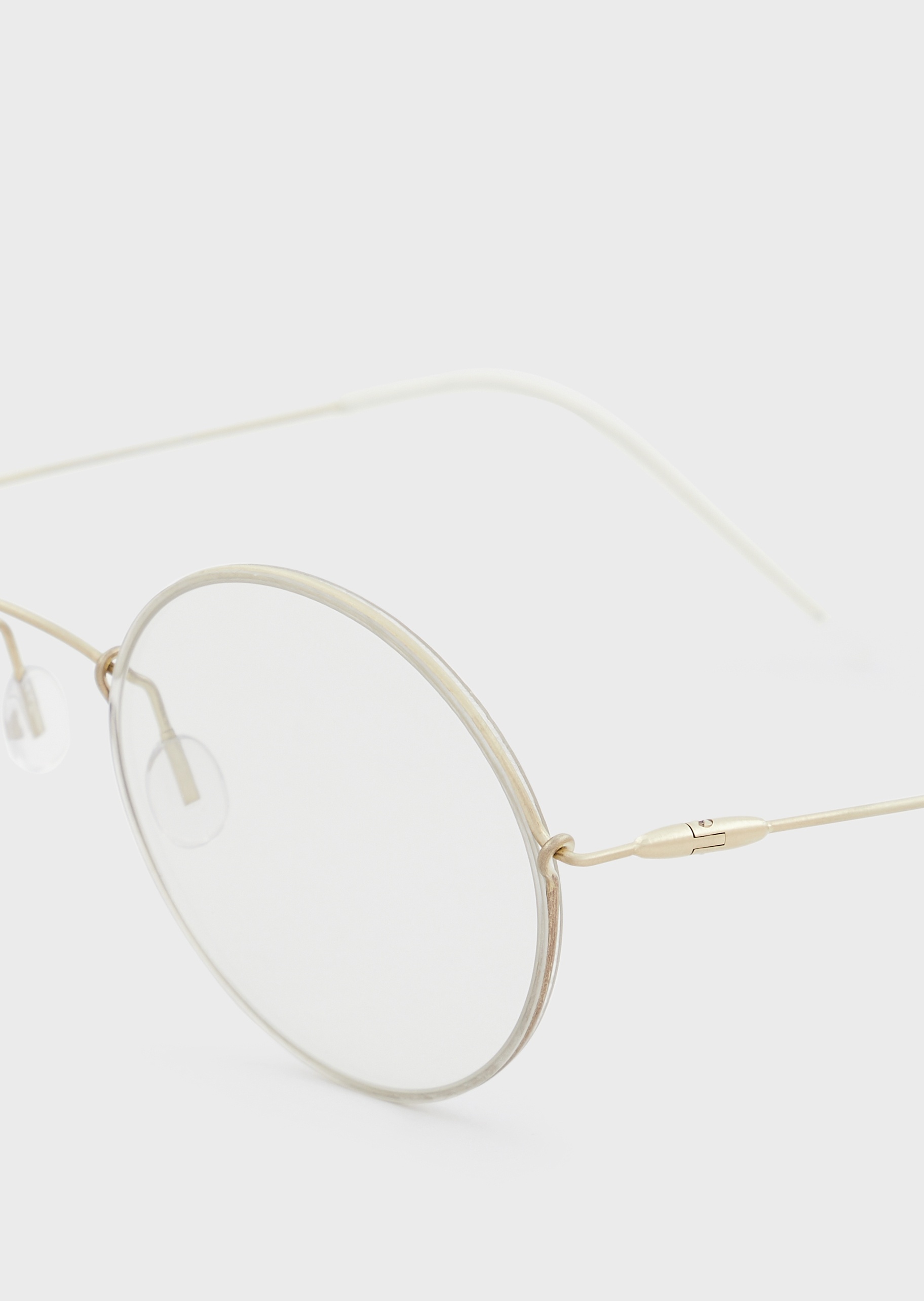 Giorgio Armani 经典时尚椭圆眼镜