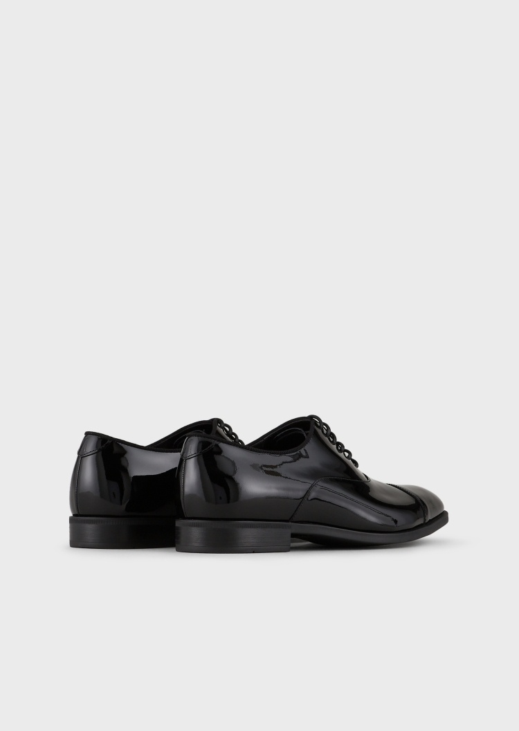 Emporio Armani 时髦漆皮经典正装鞋