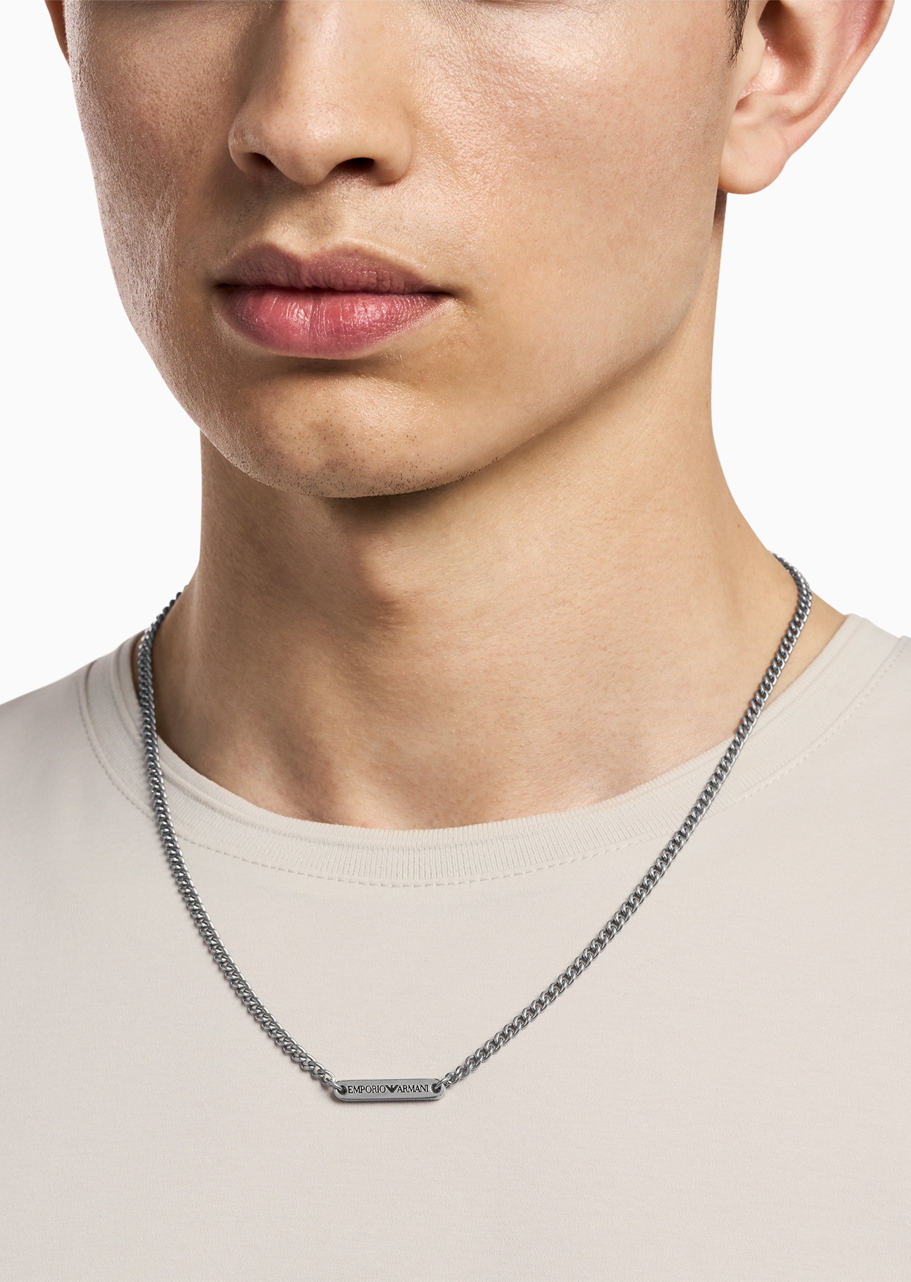 Emporio Armani 男士矩形铭牌素色钢质龙虾扣项链