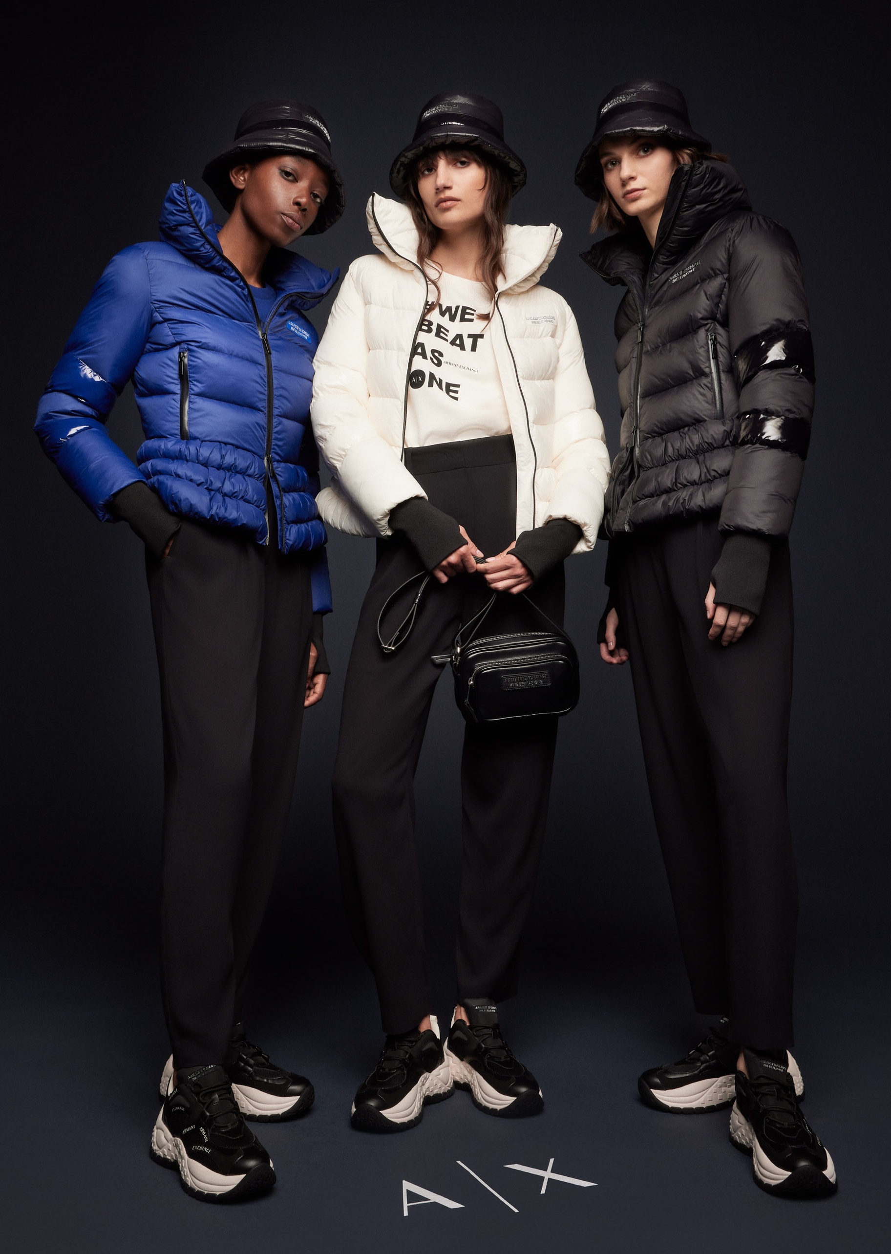 ARMANI EXCHANGE 女士印花棉质圆领插肩卫衣