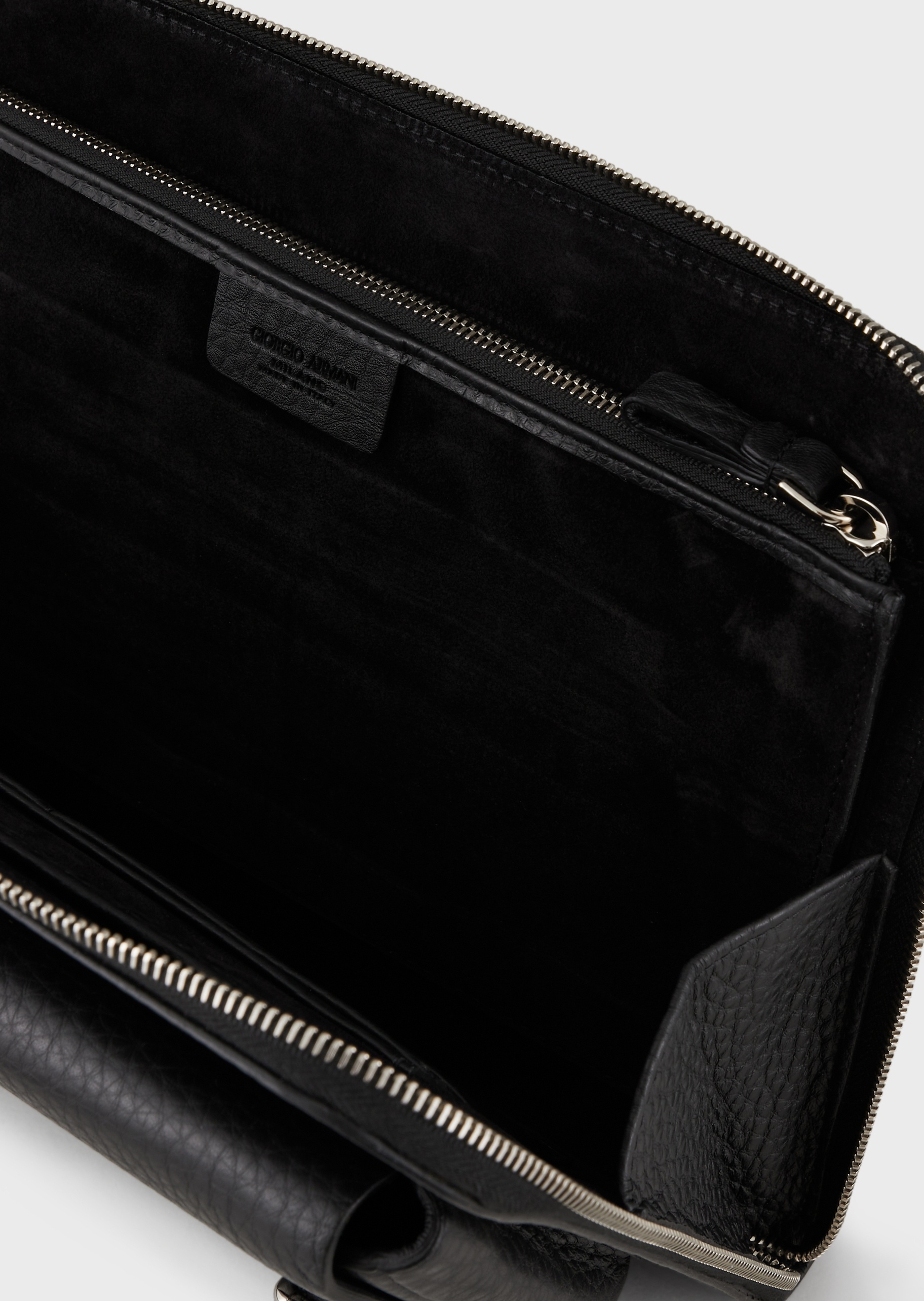 Giorgio Armani 皮革iPad保护套