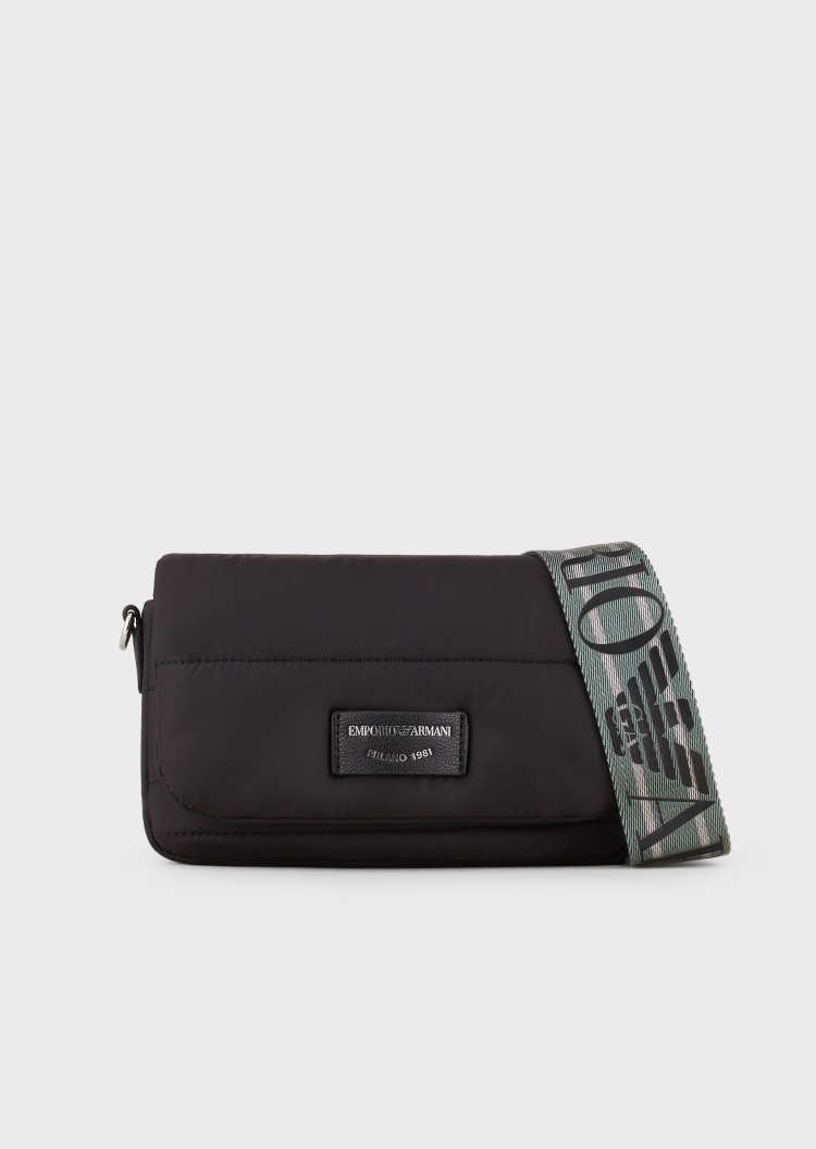 Emporio Armani 经典迷你斜挎包