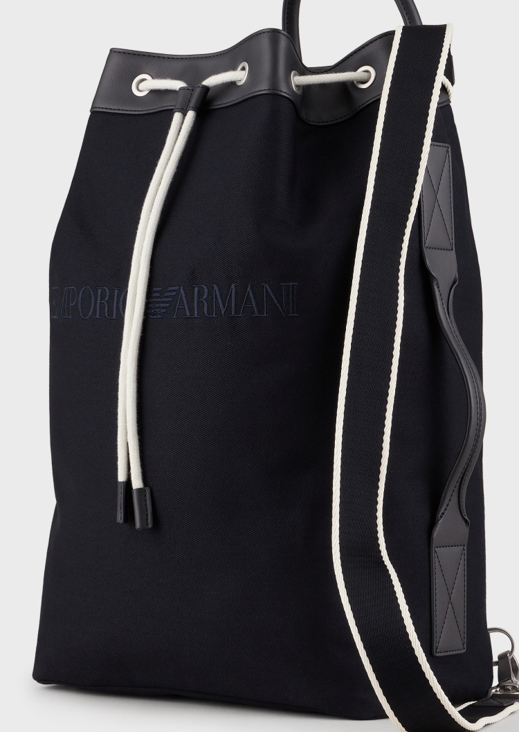 Emporio Armani 标识刺绣抽绳旅行袋