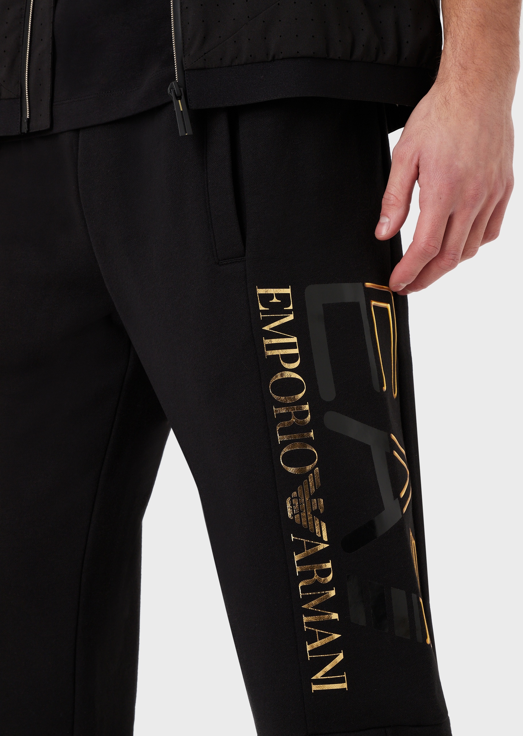 EA7 双色大标识慢跑卫裤