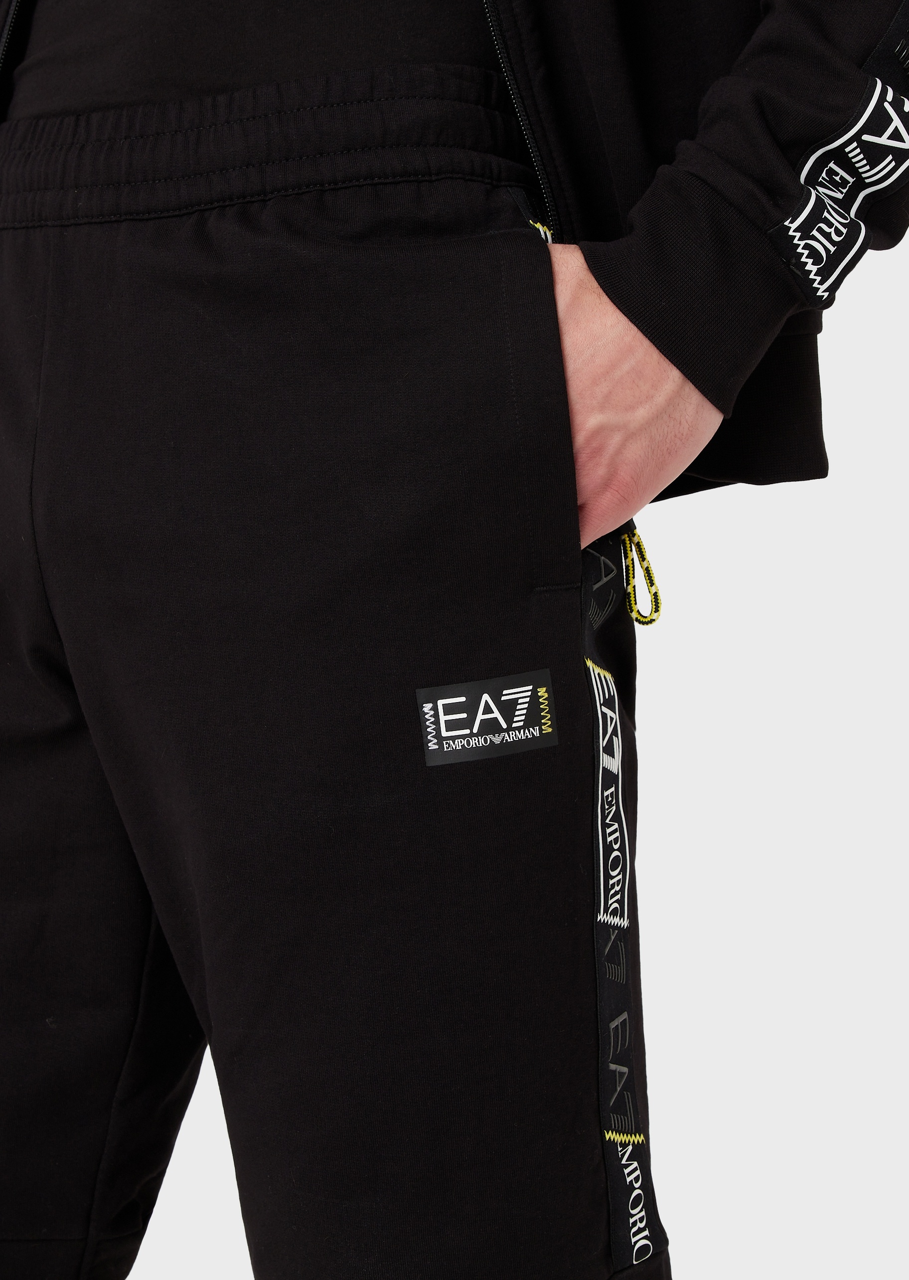 EA7 男士全棉宽松短款直筒健身训练运动短裤