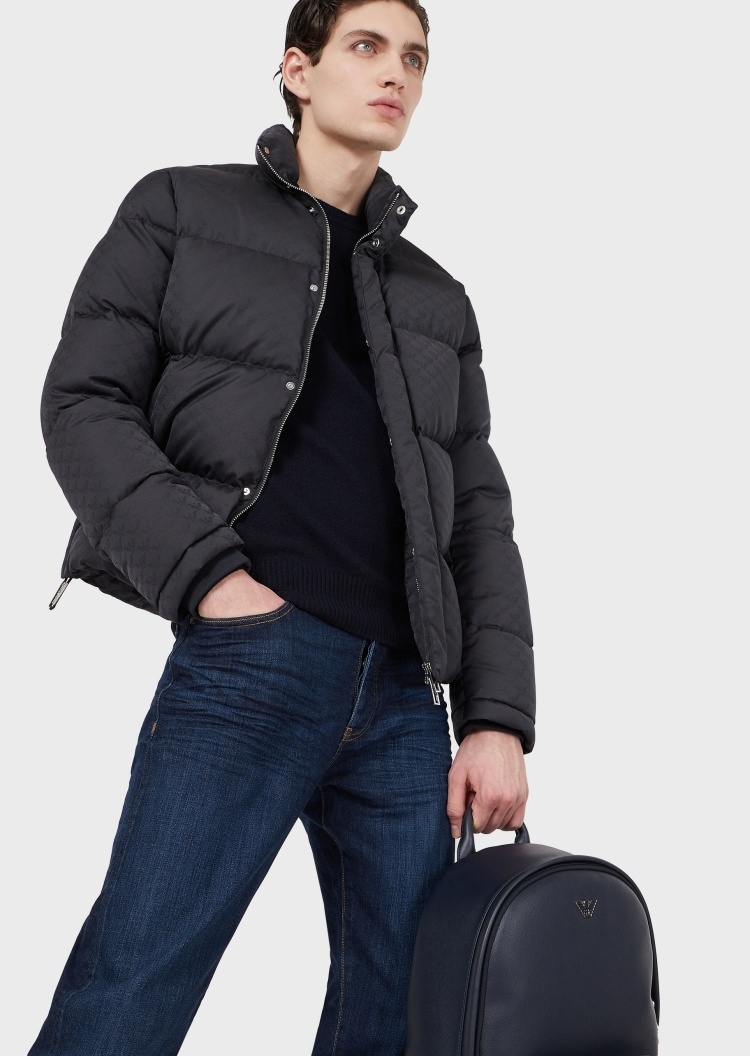 Emporio Armani 通体提花保暖羽绒服