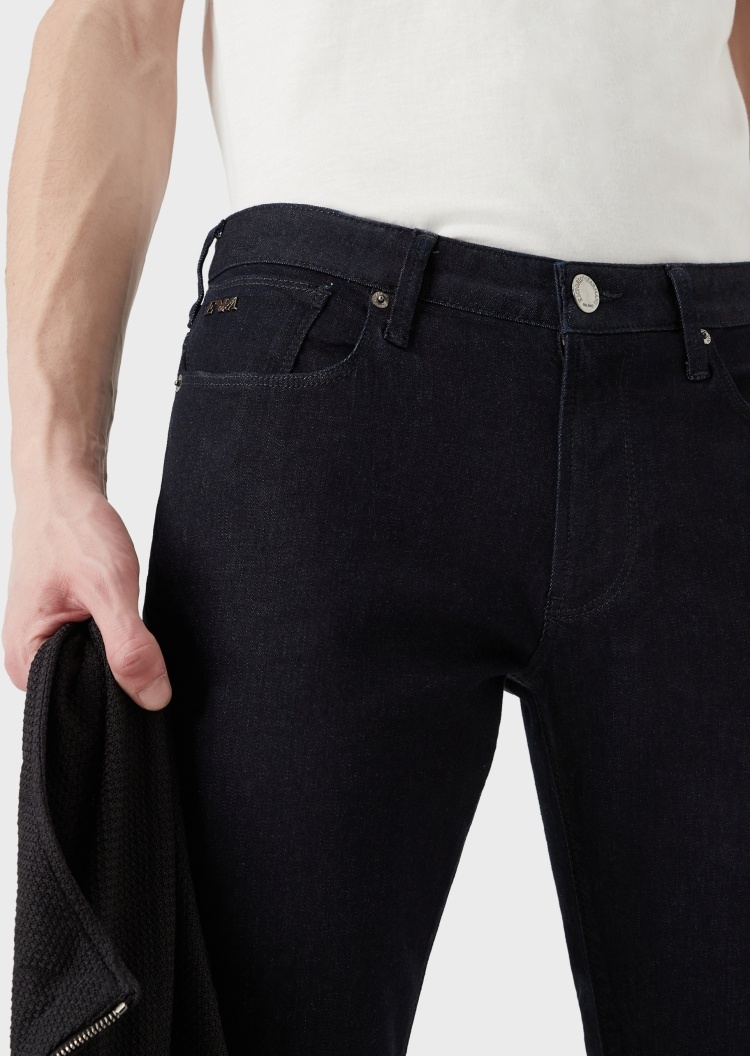 Emporio Armani 经典鹰标紧身牛仔裤