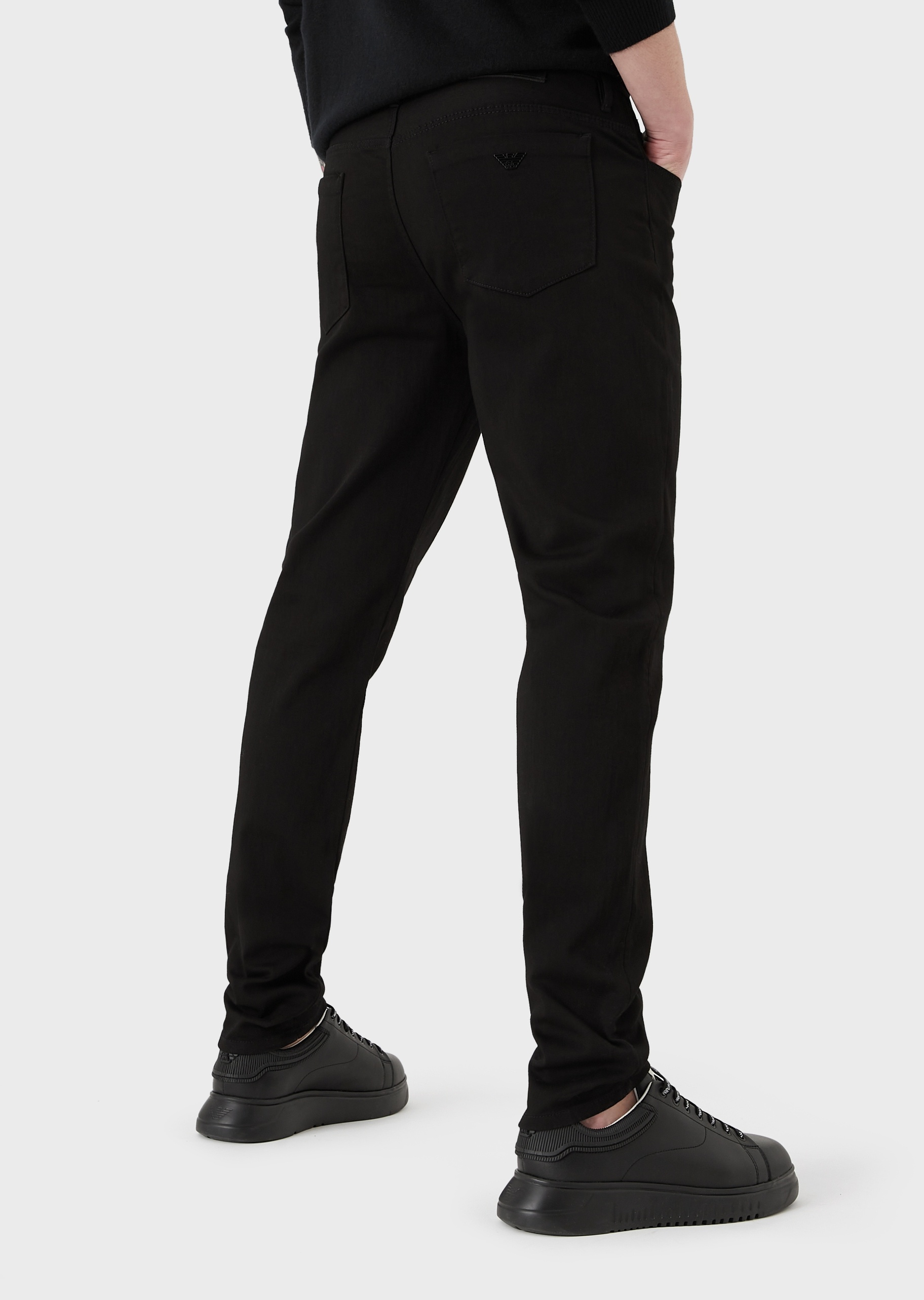 Emporio Armani 男士紧身低腰轻薄牛仔裤