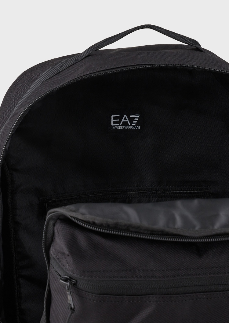 EA7 拉链外袋宽大双肩包