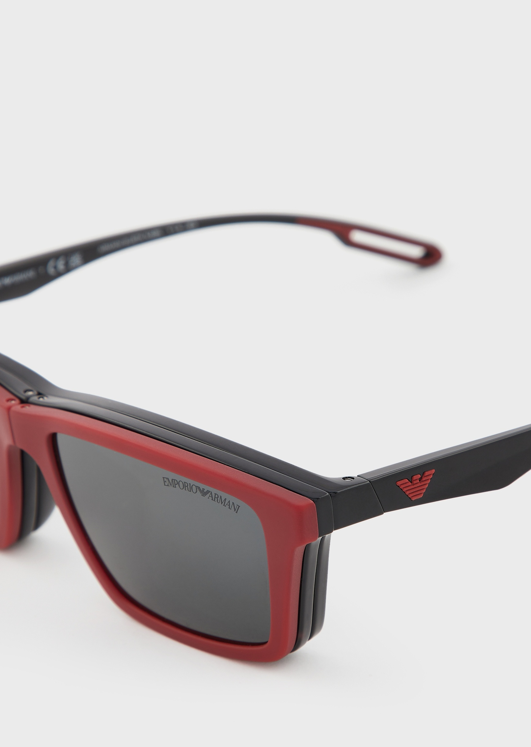 Emporio Armani 双色可替换太阳眼镜