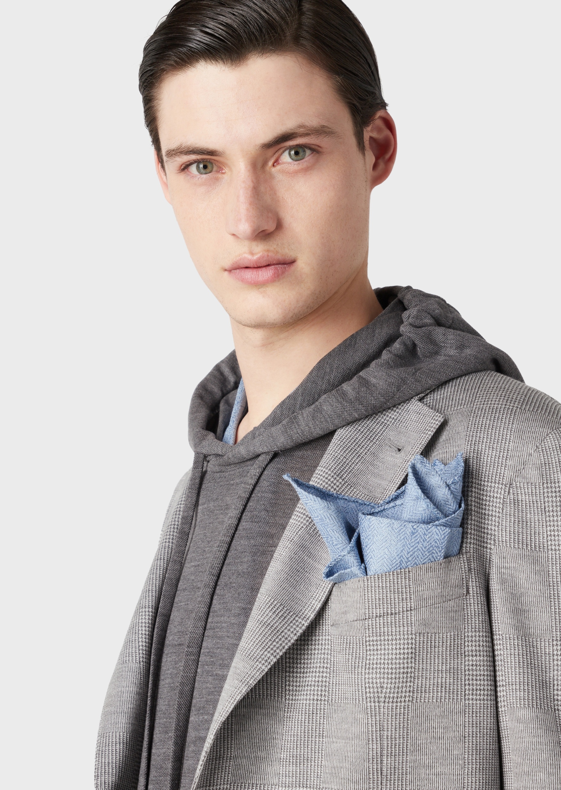 Emporio Armani 连帽落肩针织卫衣