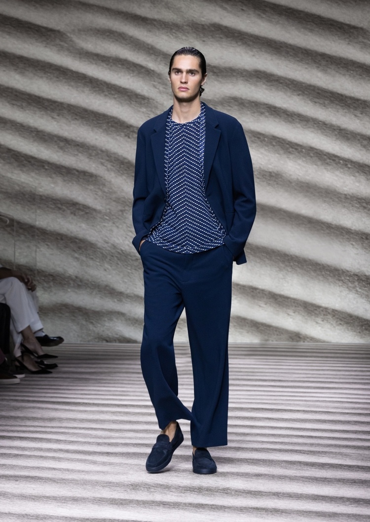 Giorgio Armani 人字纹印花透气T恤
