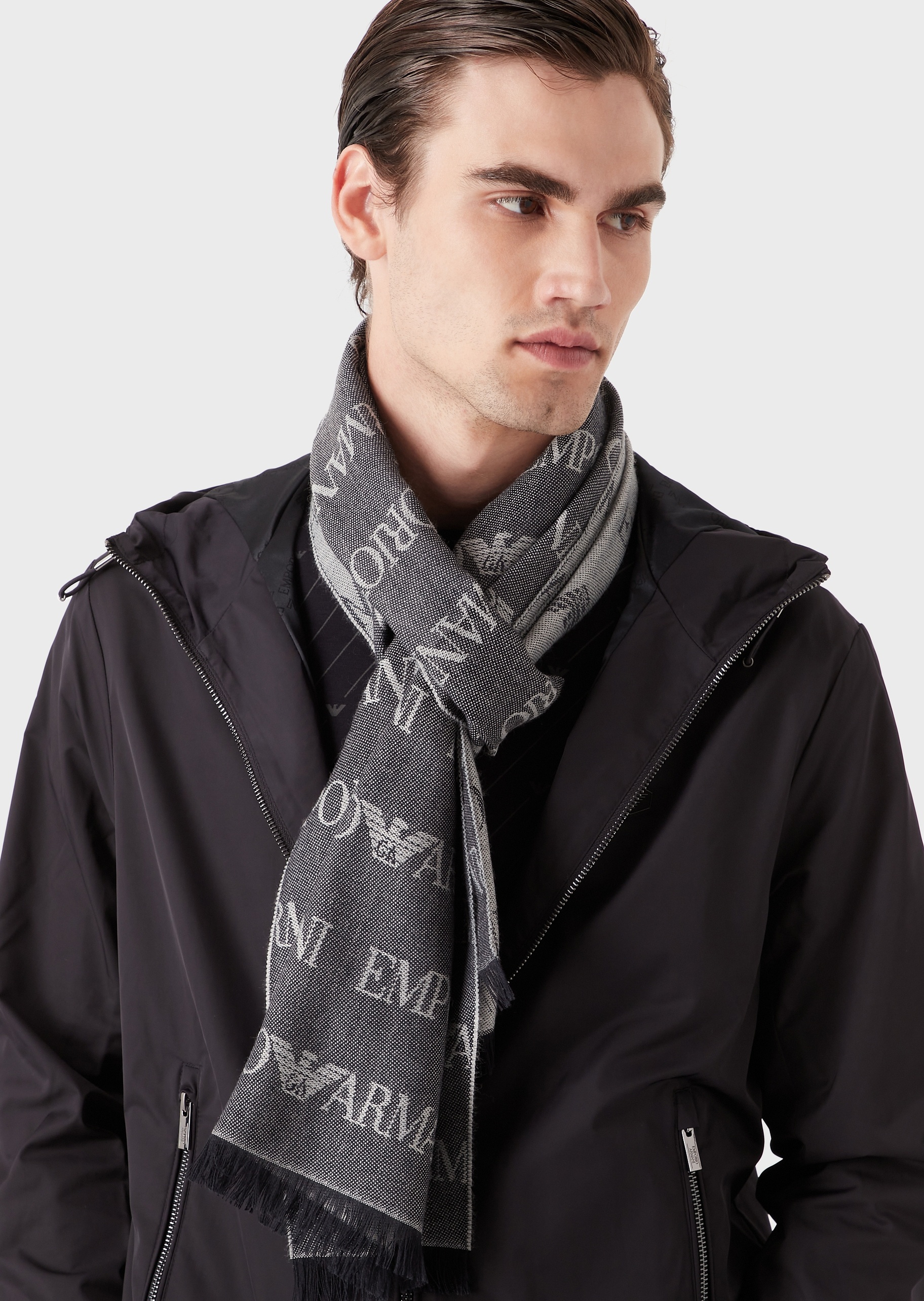 Emporio Armani 绵羊毛混纺舒适围巾