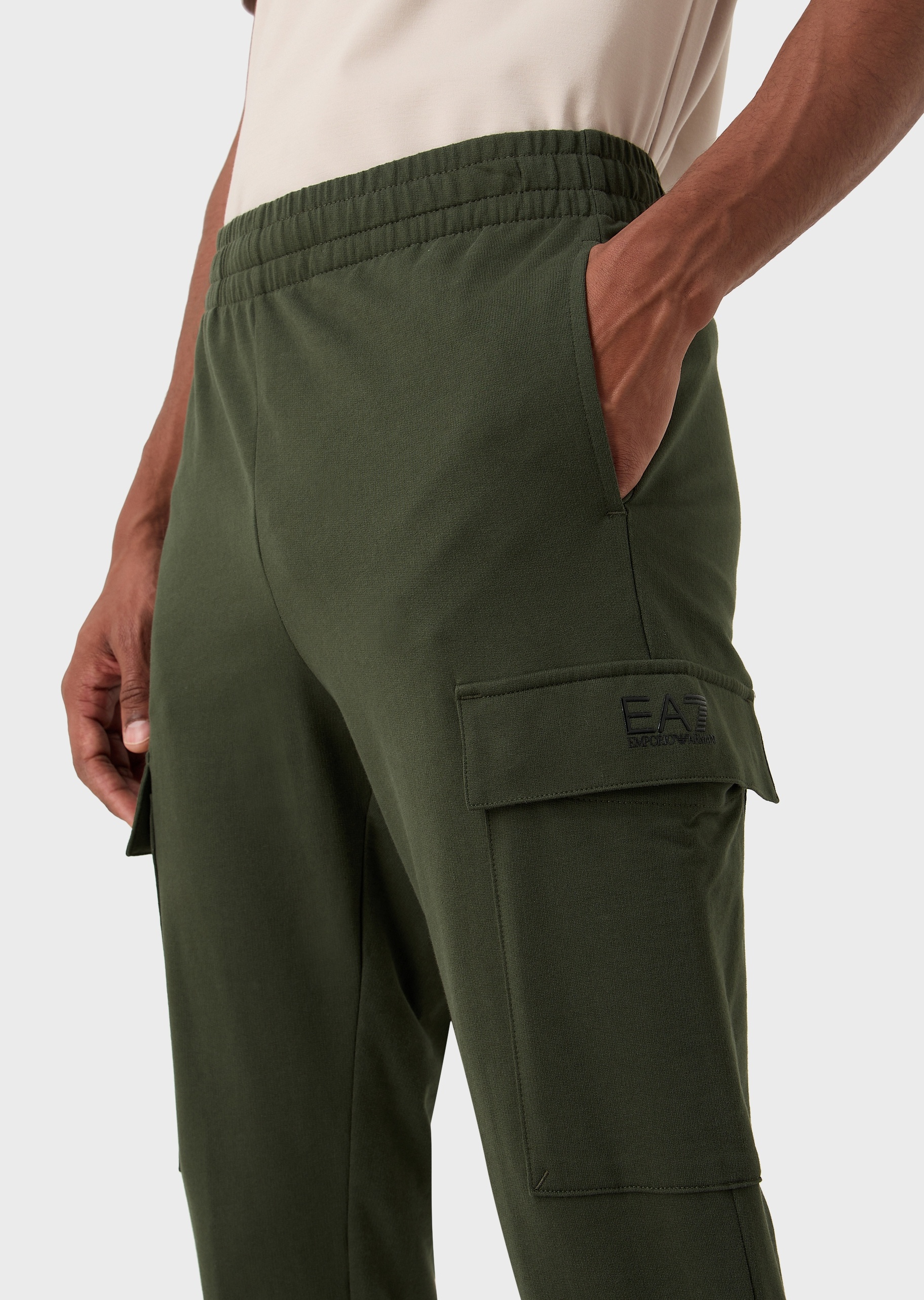 EA7 男士工装全棉运动束脚卫裤