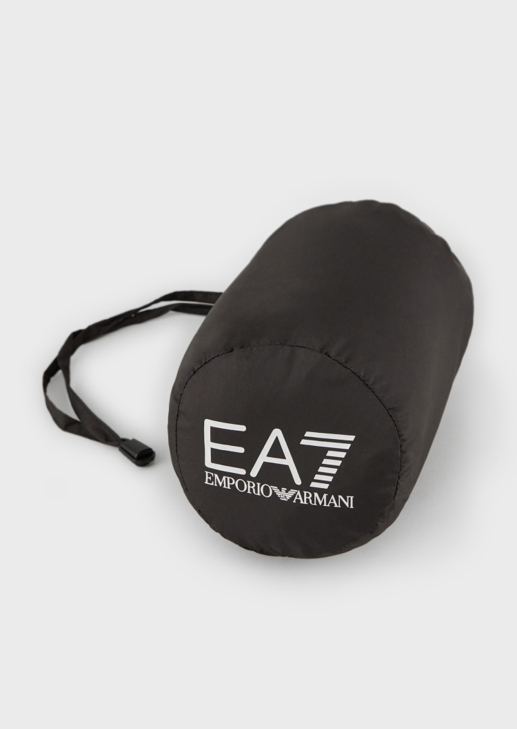 EA7 可收纳绗缝羽绒马甲