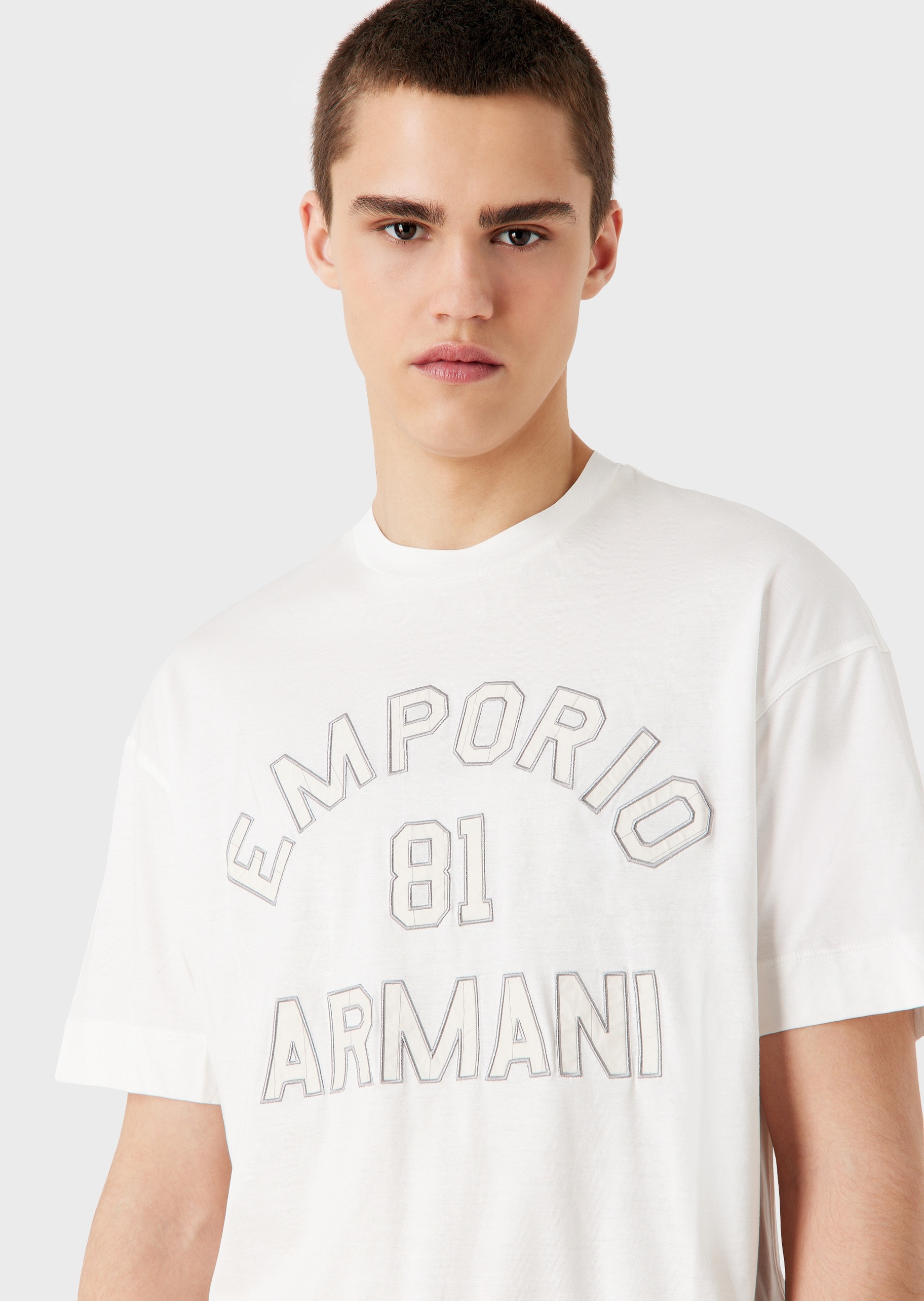 Emporio Armani 男士撞色刺绣圆领短袖T恤