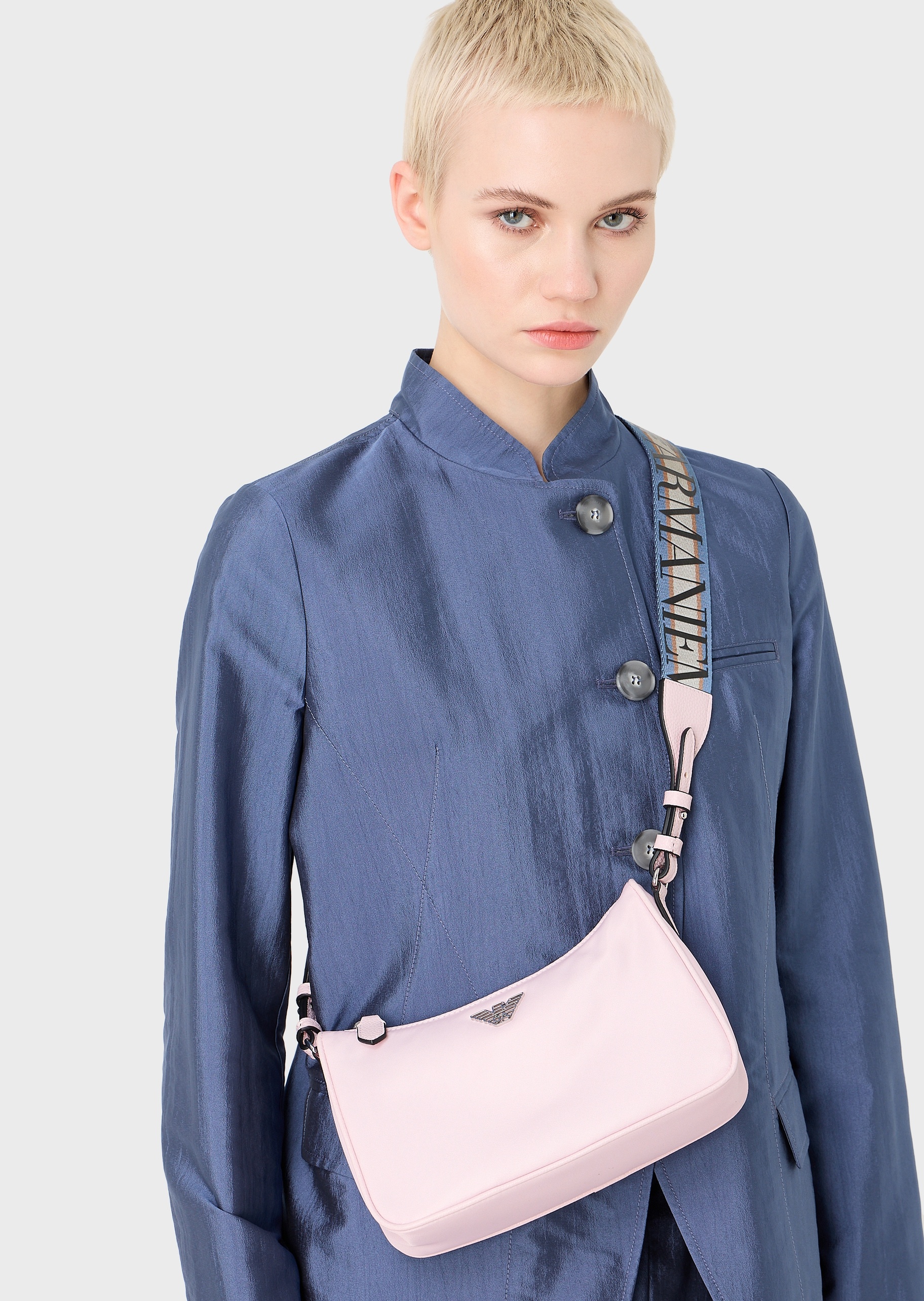 Emporio Armani 女士可拆卸LOGO肩带横款斜挎拉链迷你包