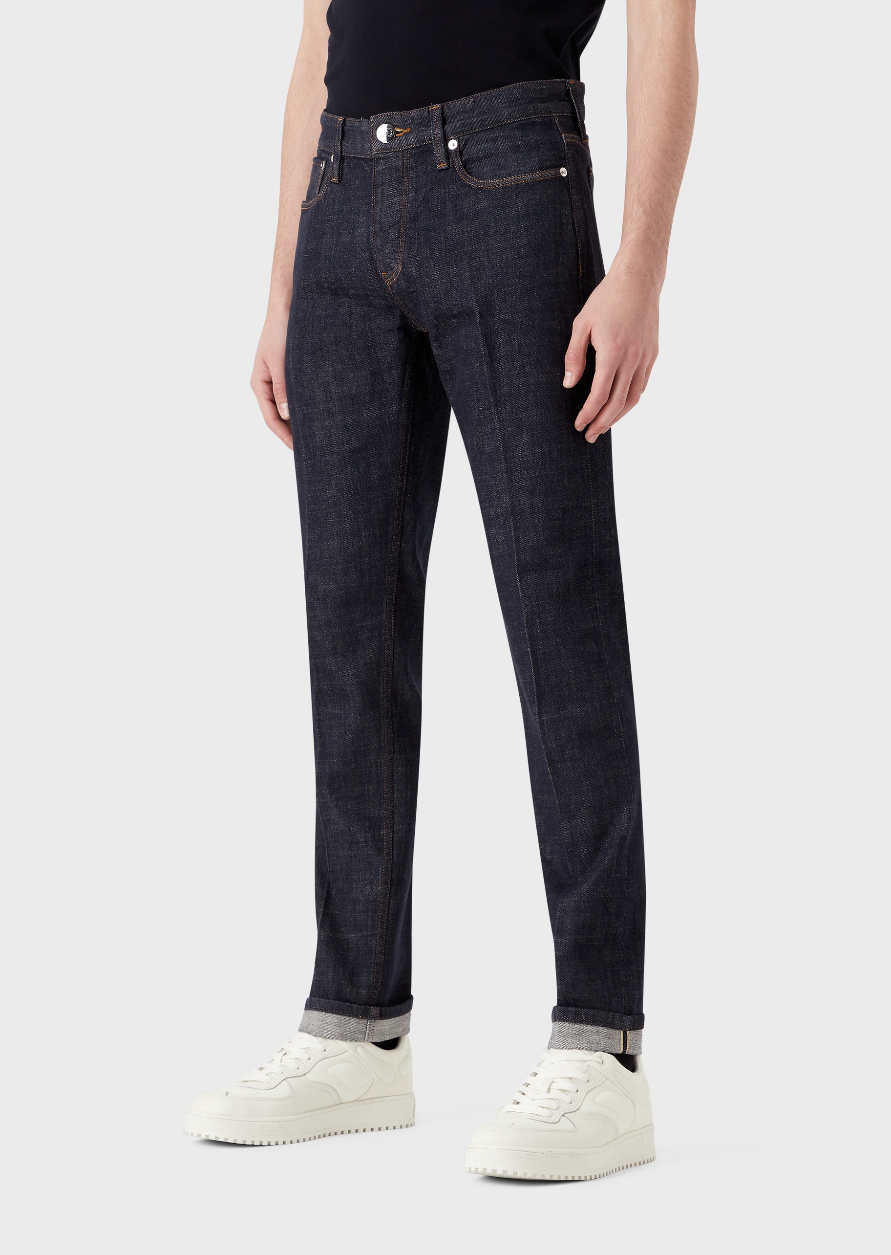 Emporio Armani 男士修身低腰小脚牛仔裤