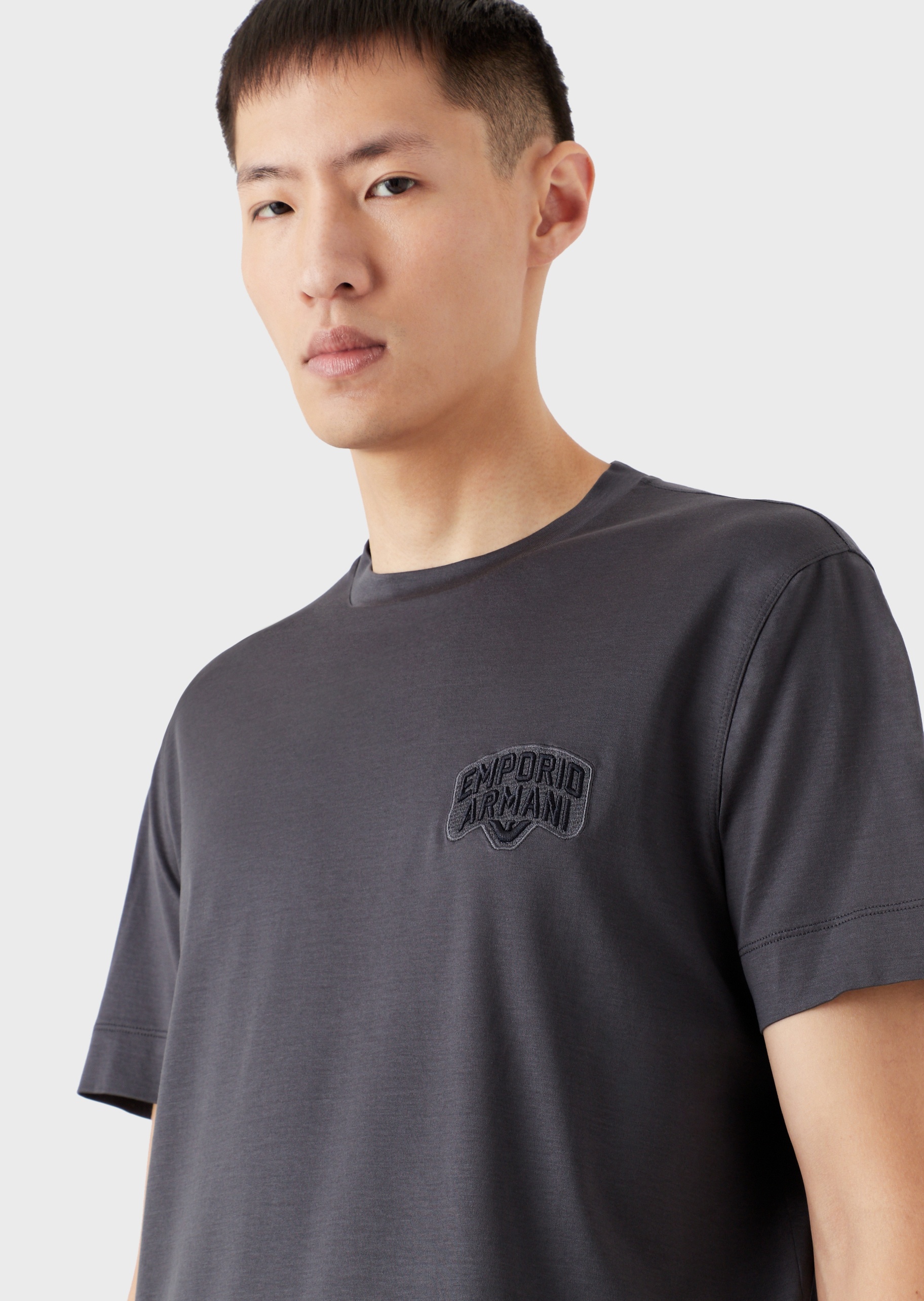 Emporio Armani 压花刺绣短袖T恤