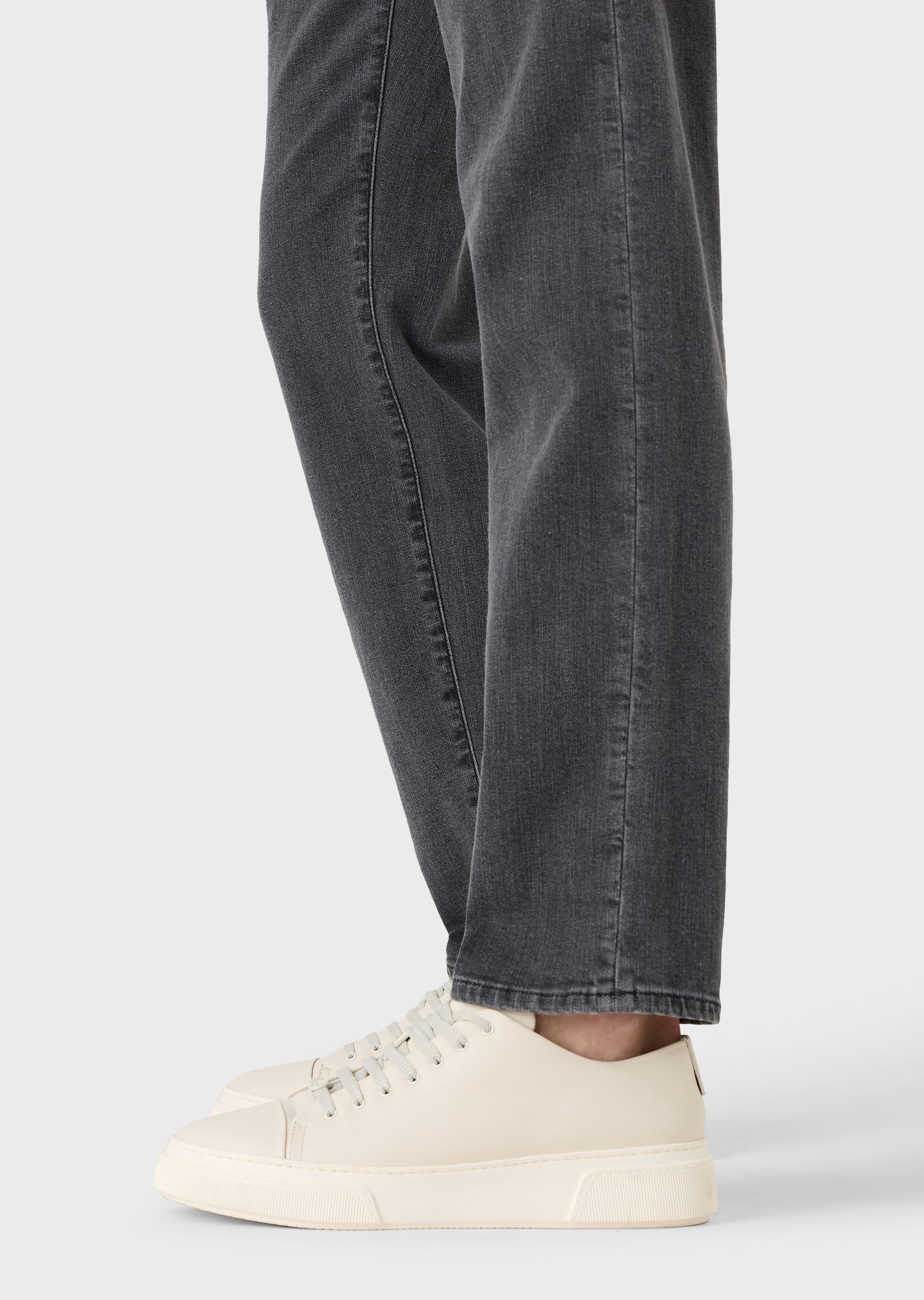 Giorgio Armani 五口袋做旧宽松牛仔裤