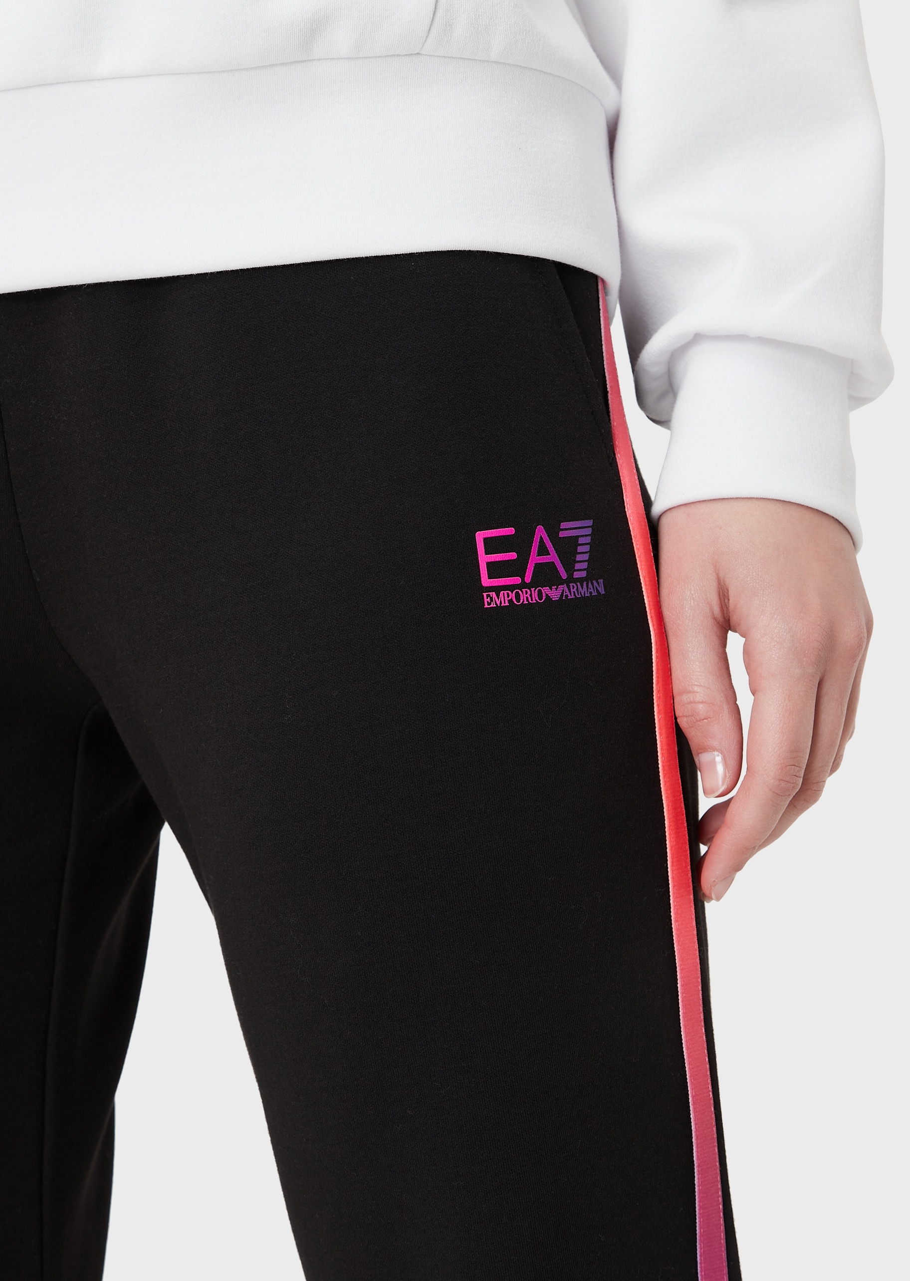 EA7 舒适面料慢跑裤