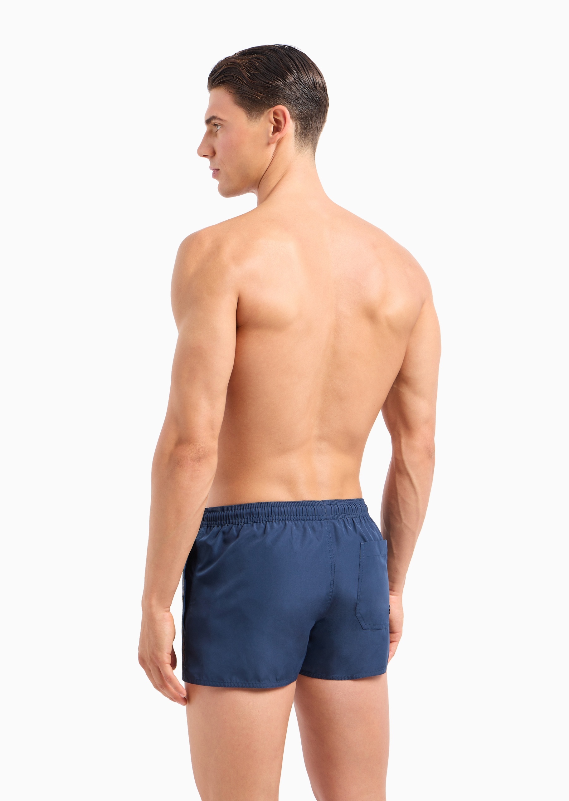 Emporio Armani 男士合身系带腰短款直筒直脚饰带沙滩裤