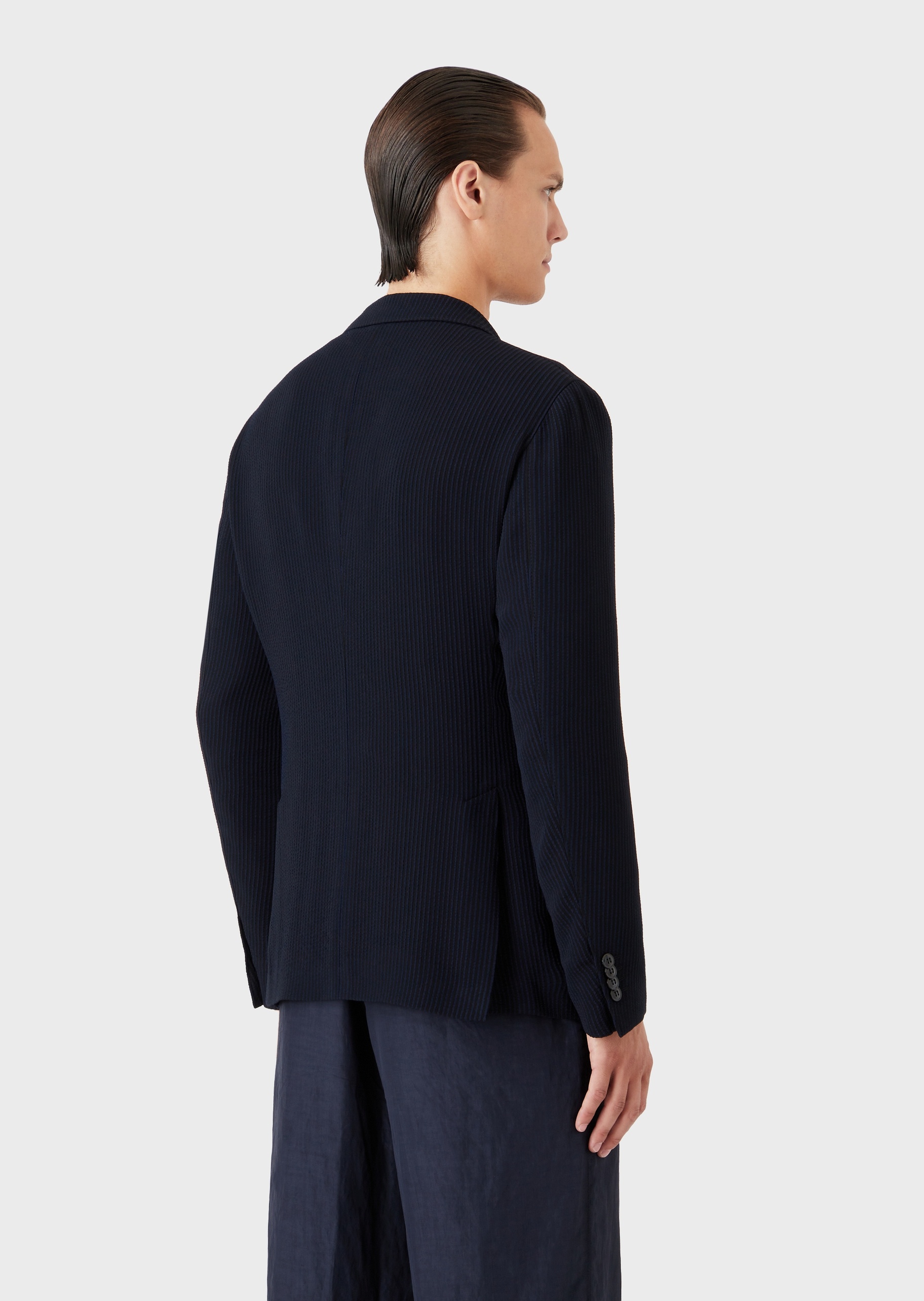Giorgio Armani 男士纯色复古戗驳领双排扣泡泡纱西装外套