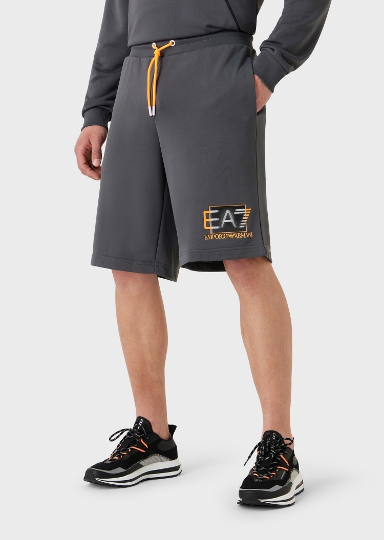 EA7 几何标抽绳百慕大短裤