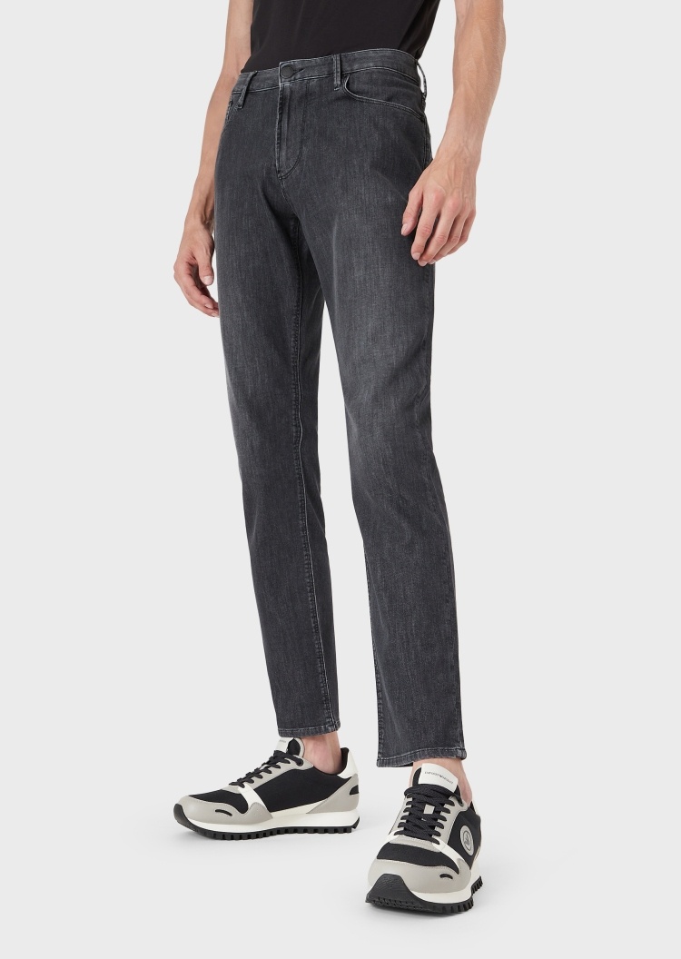 Emporio Armani 男士修身低腰轻薄牛仔裤