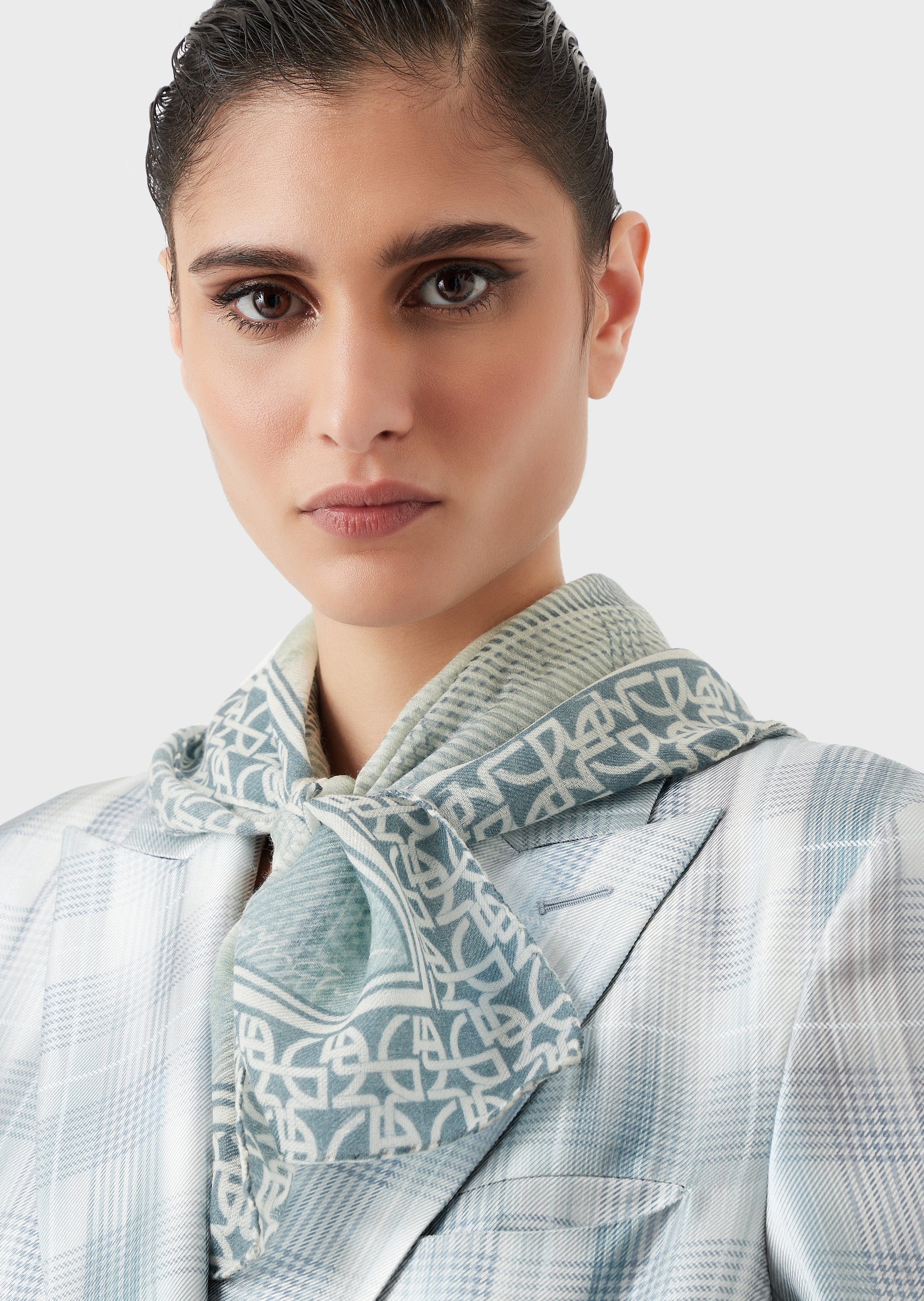Giorgio Armani 几何印花边框丝巾