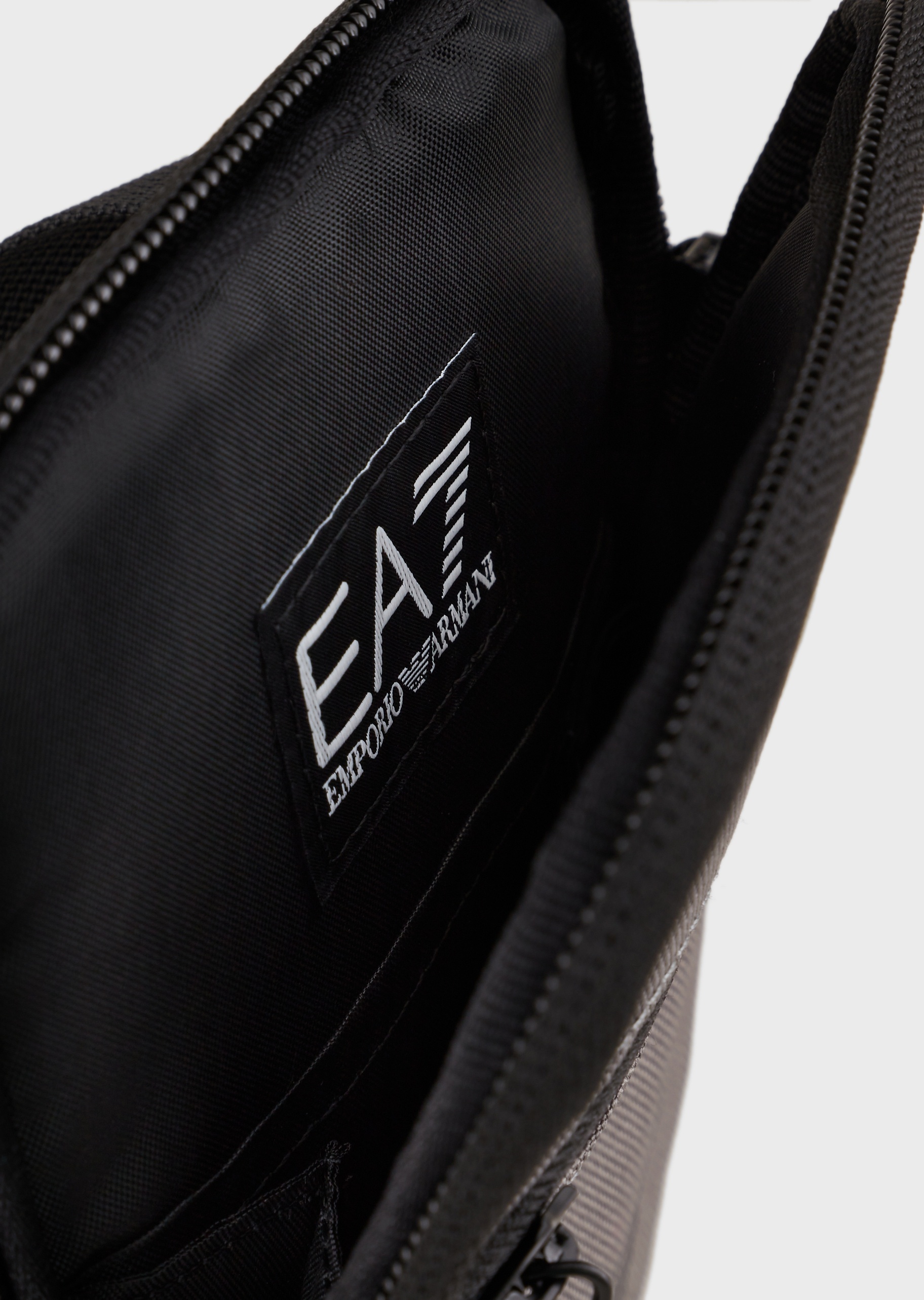 EA7 男女同款迷你拉链竖款可调节健身单肩斜挎包