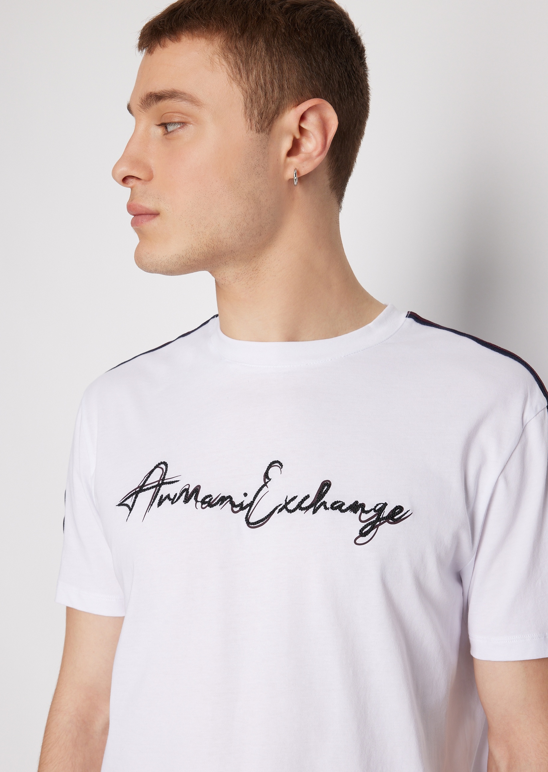 ARMANI EXCHANGE 男士圆领合身落肩全棉T恤