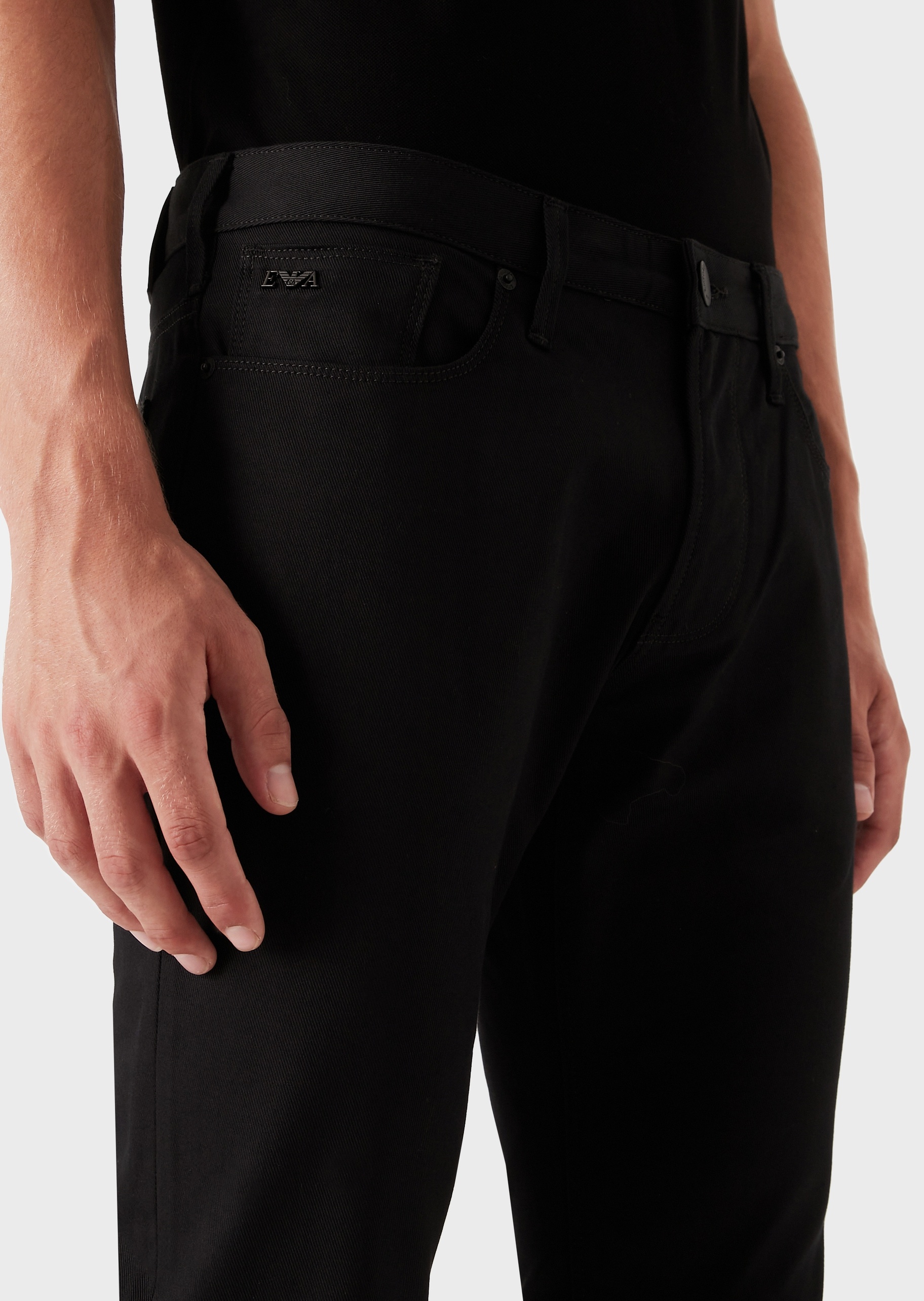 Emporio Armani 男士修身低腰微弹牛仔裤
