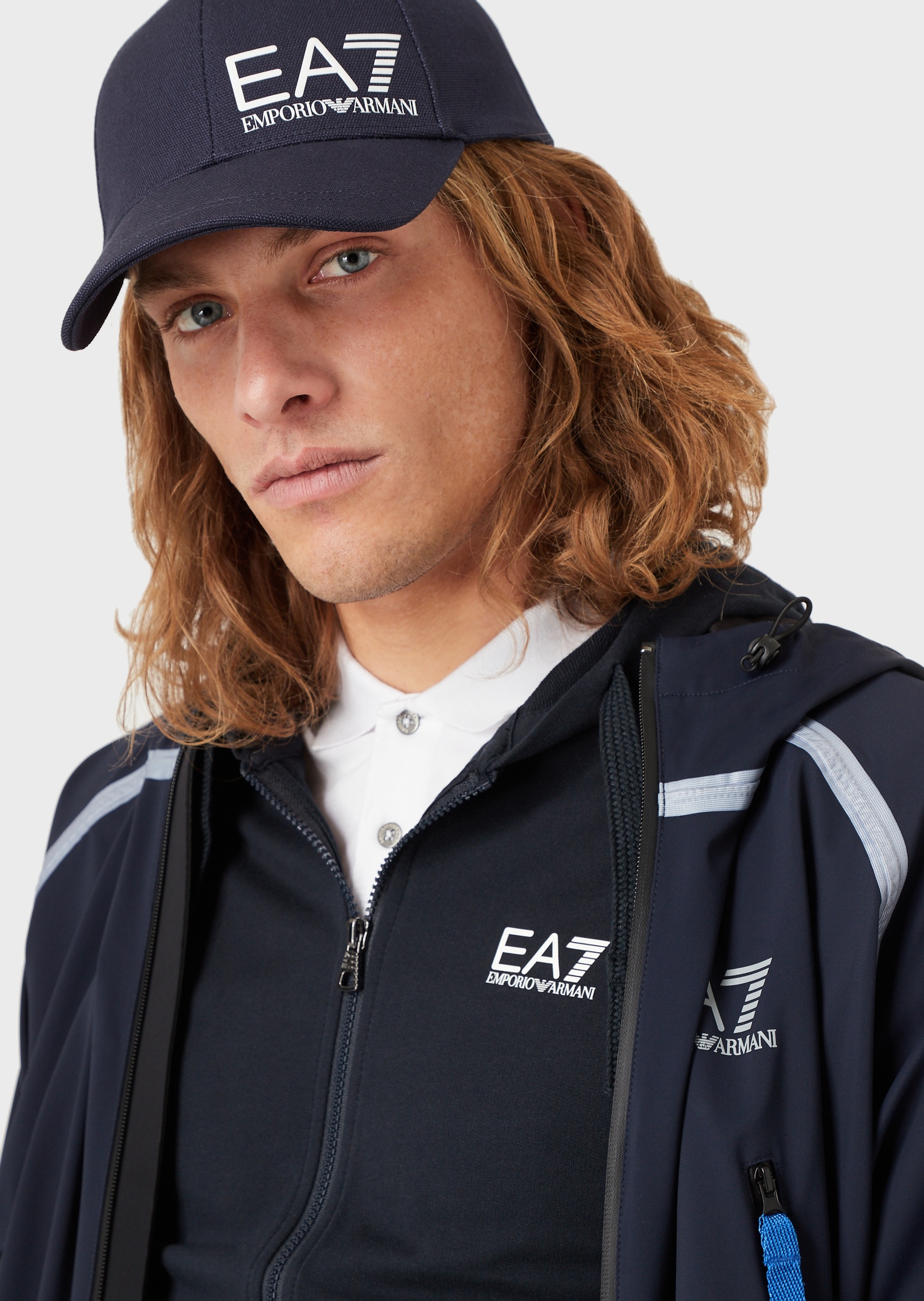 EA7 男士全棉合身长袖连帽纯色健身训练卫衣外套