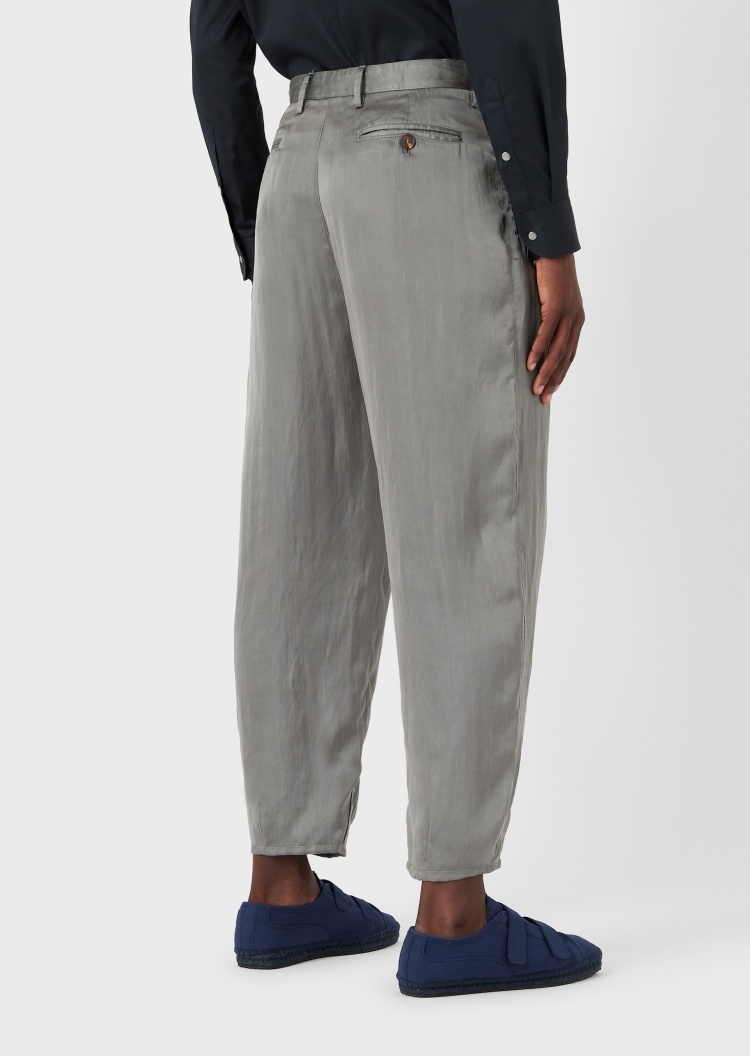 Giorgio Armani 光泽感单褶锥形休闲裤