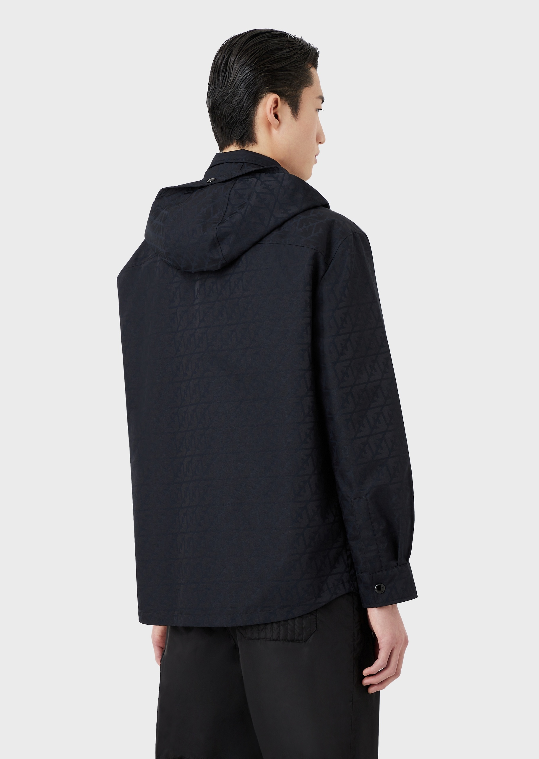 Emporio Armani 通体纹理连帽夹克