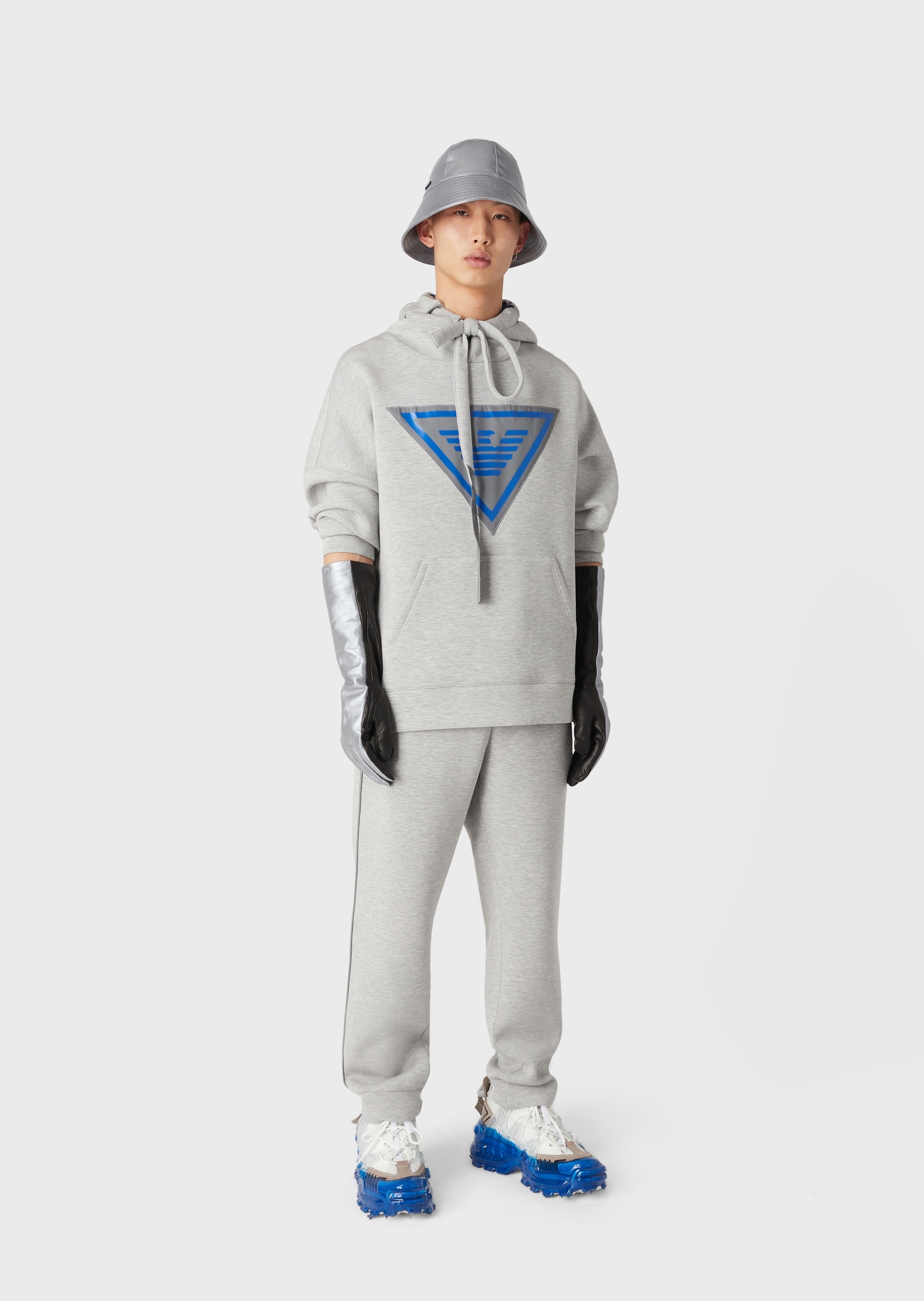 Emporio Armani 经典大贴片连帽卫衣