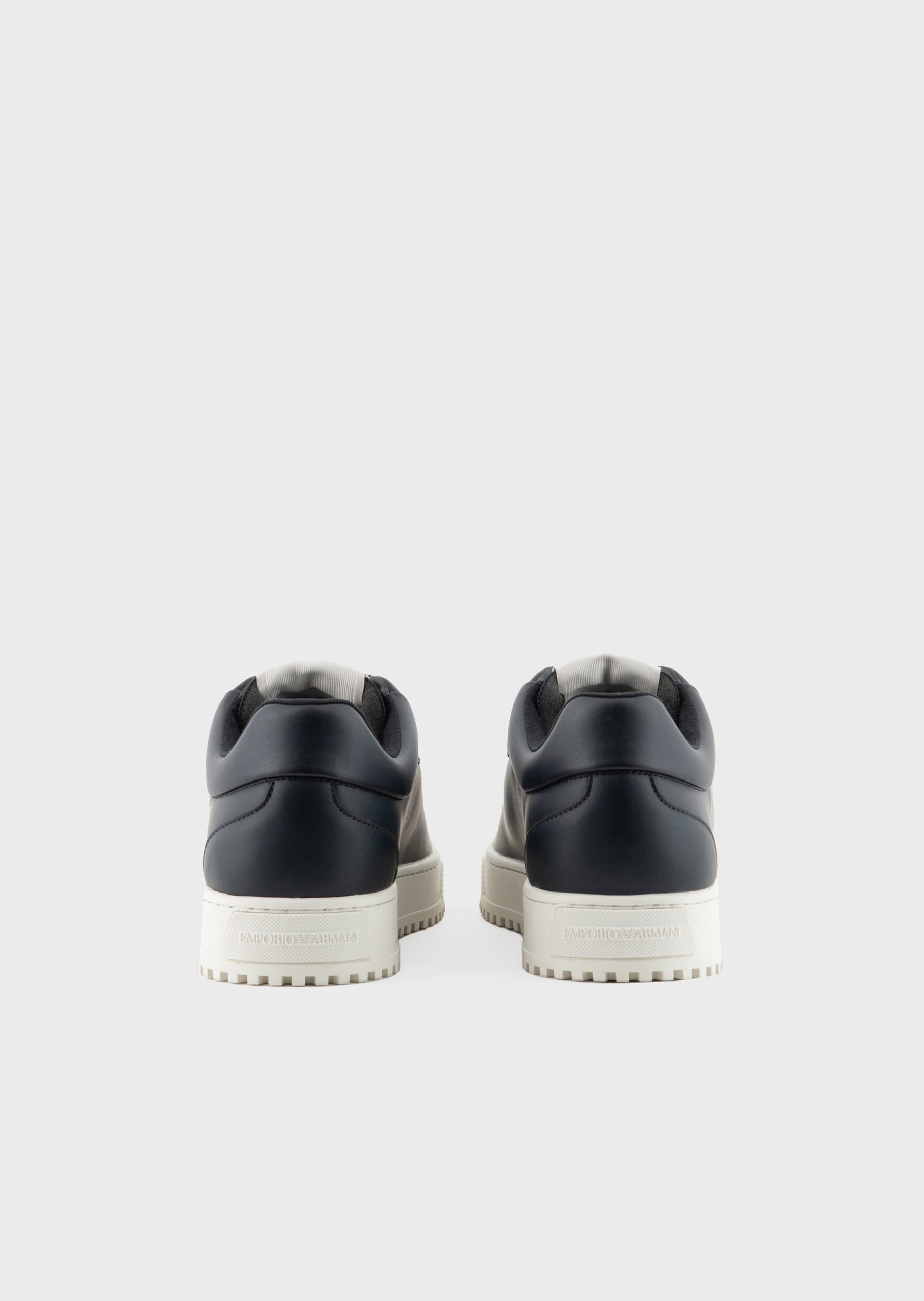 Emporio Armani 男士大鹰标印花休闲运动鞋