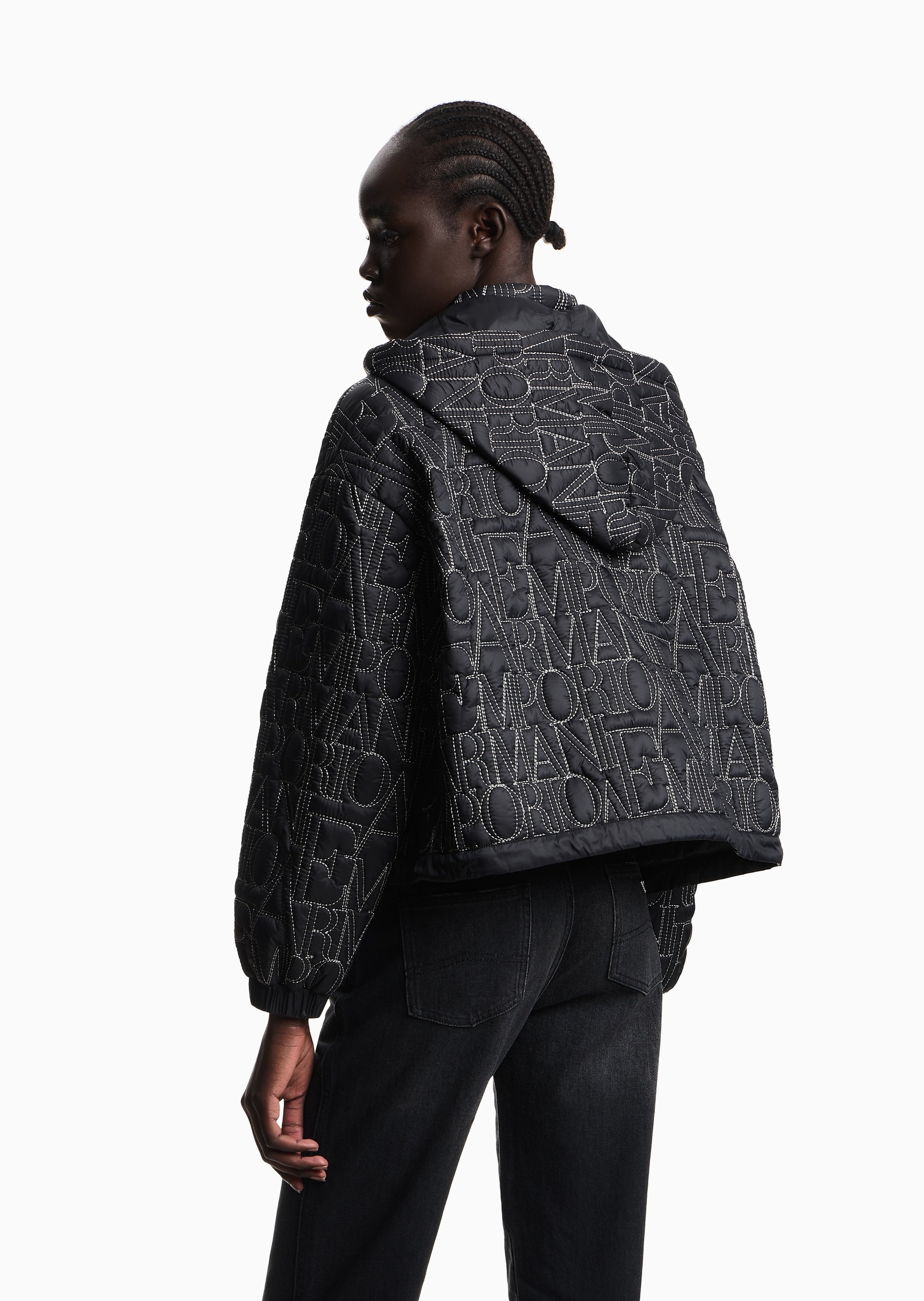 Emporio Armani 女士短款长袖可拆连帽通体刺绣拉链休闲棉服