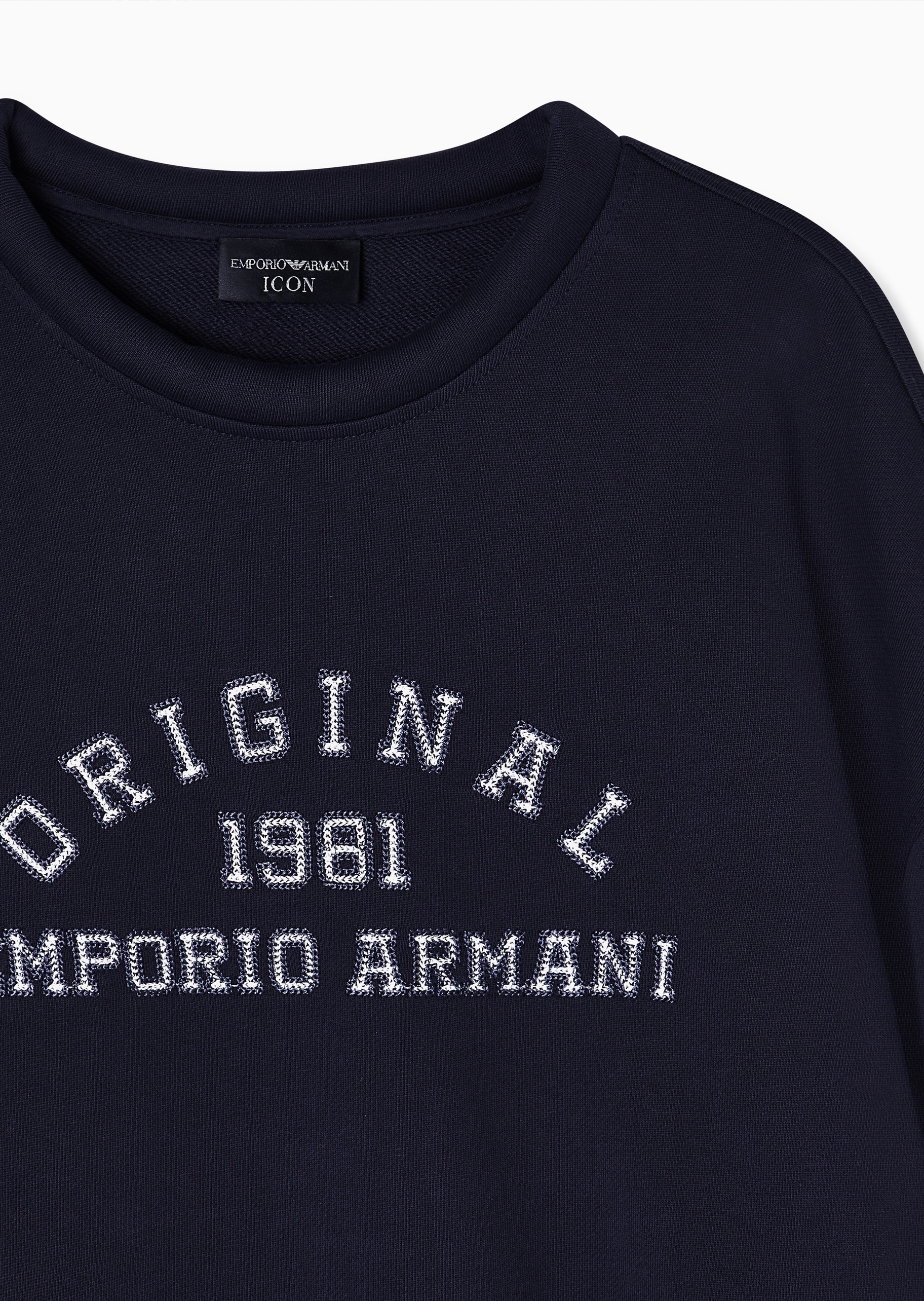 Emporio Armani 女士纯棉宽松短款圆领落肩毛圈刺绣卫衣