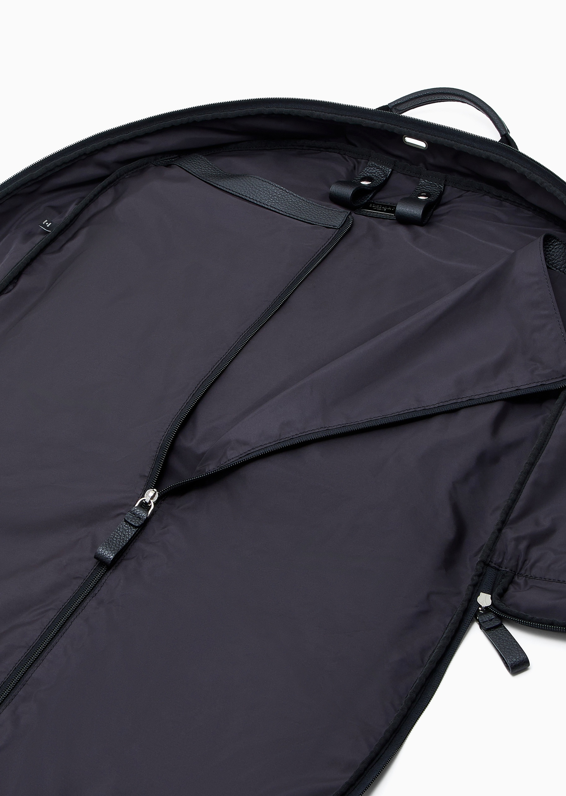 Giorgio Armani 男士大号拉链可拆肩带手提斜挎服饰收纳包