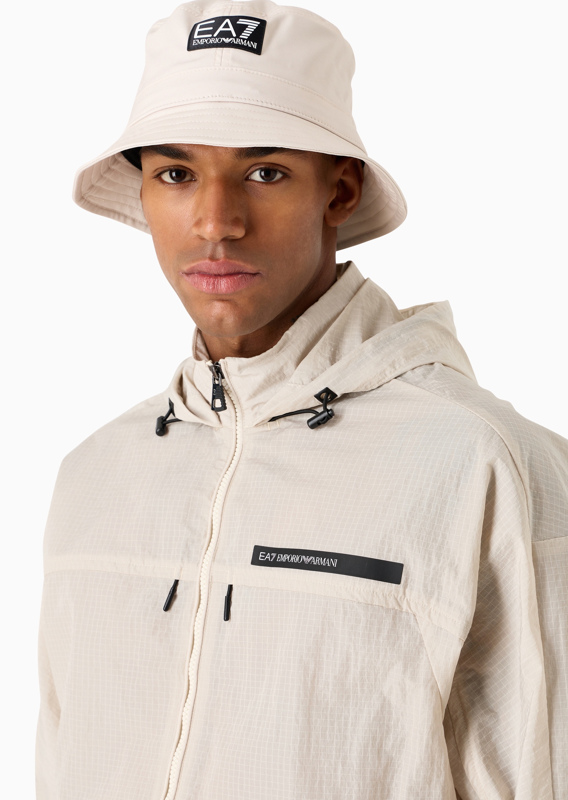 EA7 男士合身长袖连帽印花健身飞行员夹克薄外套